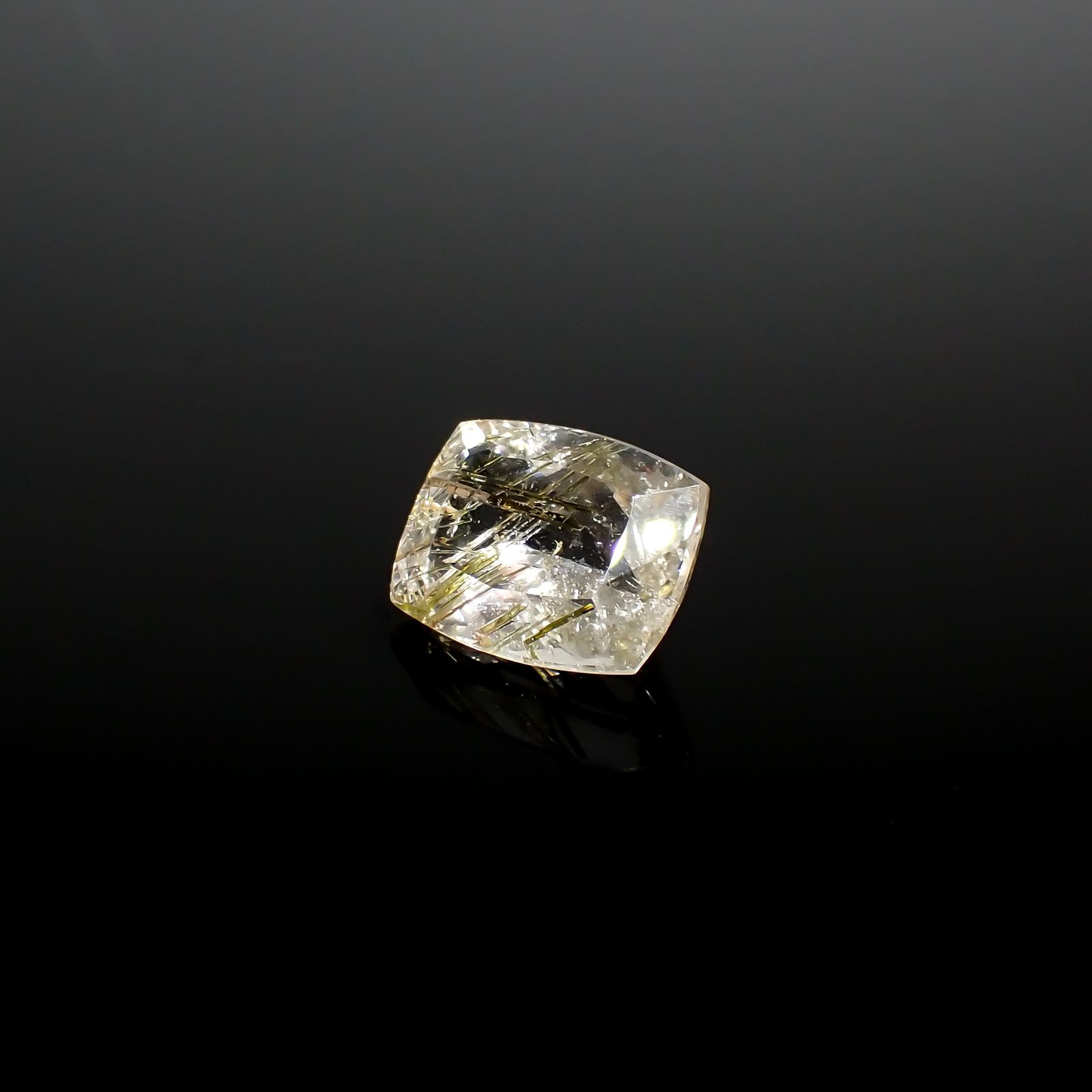 エピドートインクォーツ ブラジル産 4.49ct [240427295]11.6x9.2mm前後