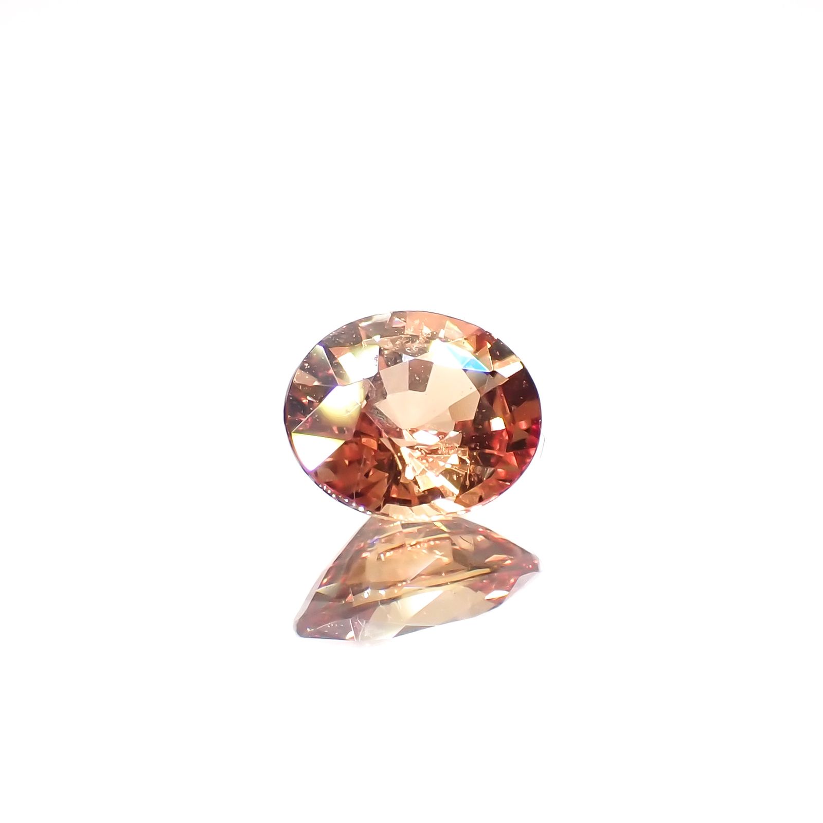 パパラチャサファイア(宝石名サファイア/別名パパラチャ・サファイア)スリランカ産 0.603ct CGL鑑付[231224693]5.5x4.7mm前後