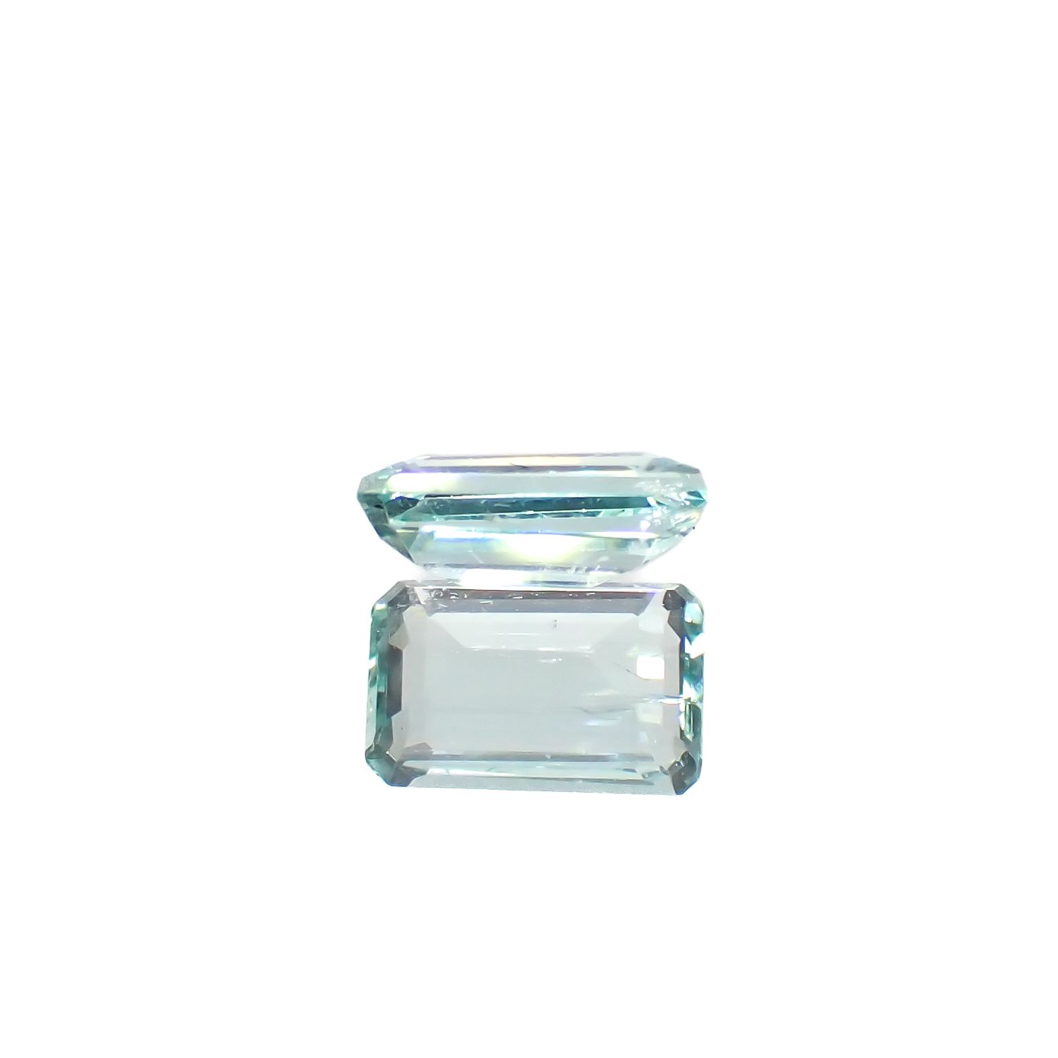 パステルカラーエメラルド コロンビア産 0.44ct[240225960]6x3.8mm前後