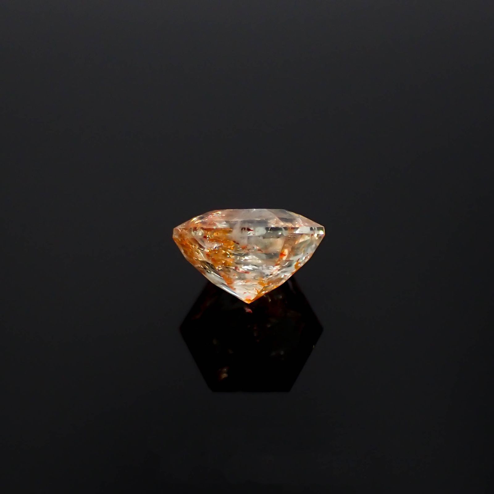 ◇ヘキサゴンカット◇イリュージョンサンストーン タンザニア産 1.32ct / 6.8x6.6mm前後 [230320952]