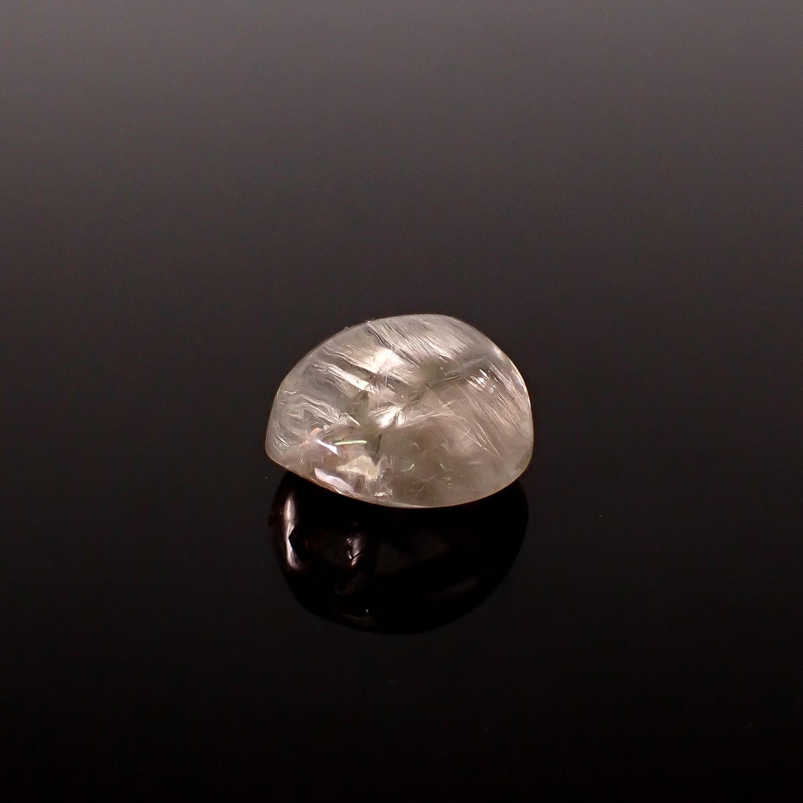 プラチナクォーツ ブラジル産 29.48ct / 19.9x18.7mm前後 [260131612]