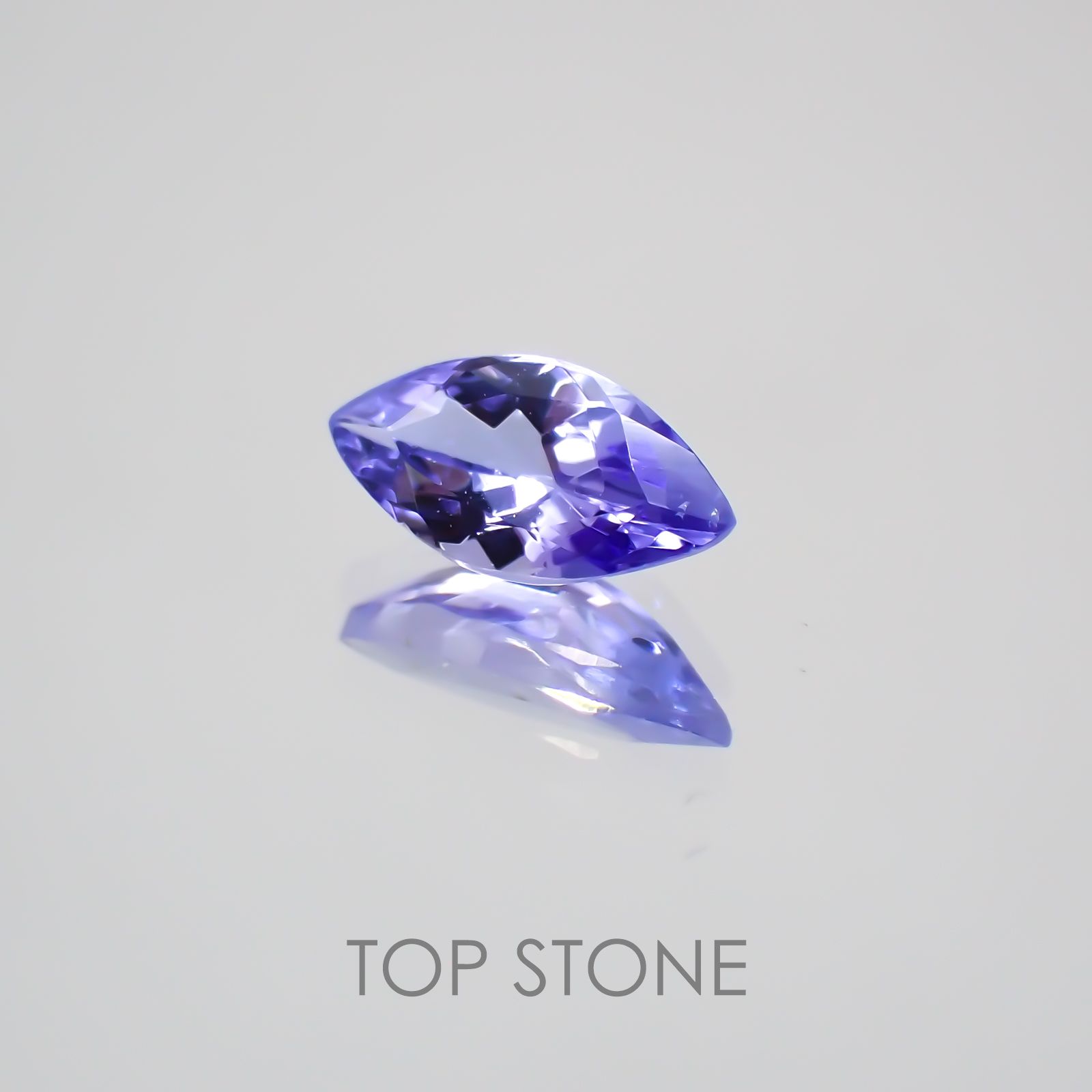 タンザナイト(宝石名タンザナイト) タンザニア産 0.54ct 識別済[210210062]7.8×3.8mm前後