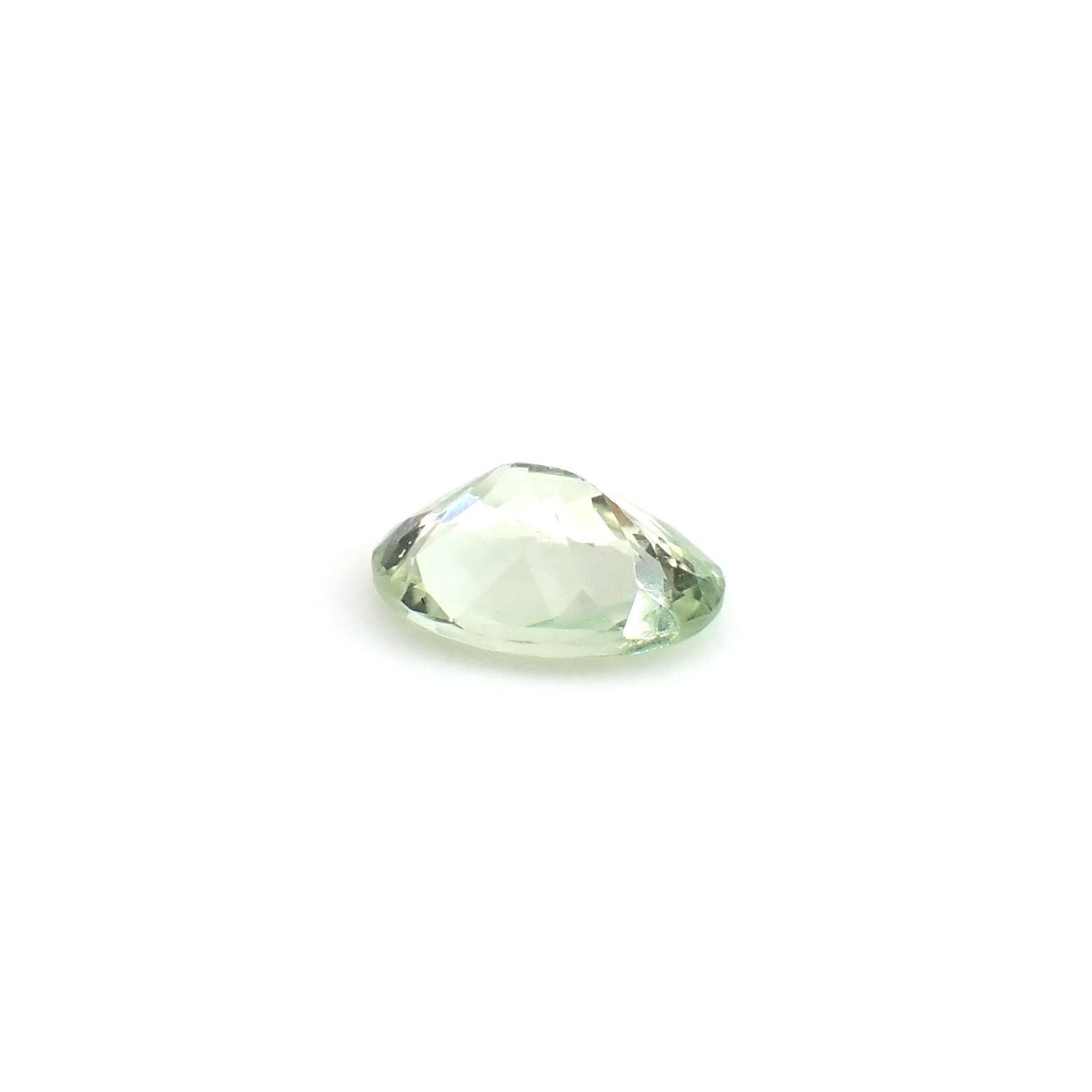 ミントガーネット タンザニア産 0.41ct / 5.5x4.3mm前後 [260932677]