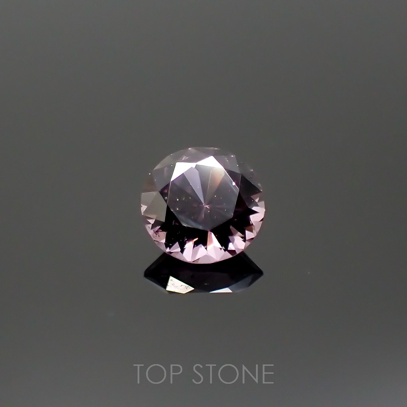 ラベンダーピンクスピネル(宝石名スピネル)ビルマ/マダガスカル産 0.29ct 識別済[220917597]4.1x4.1mm前後
