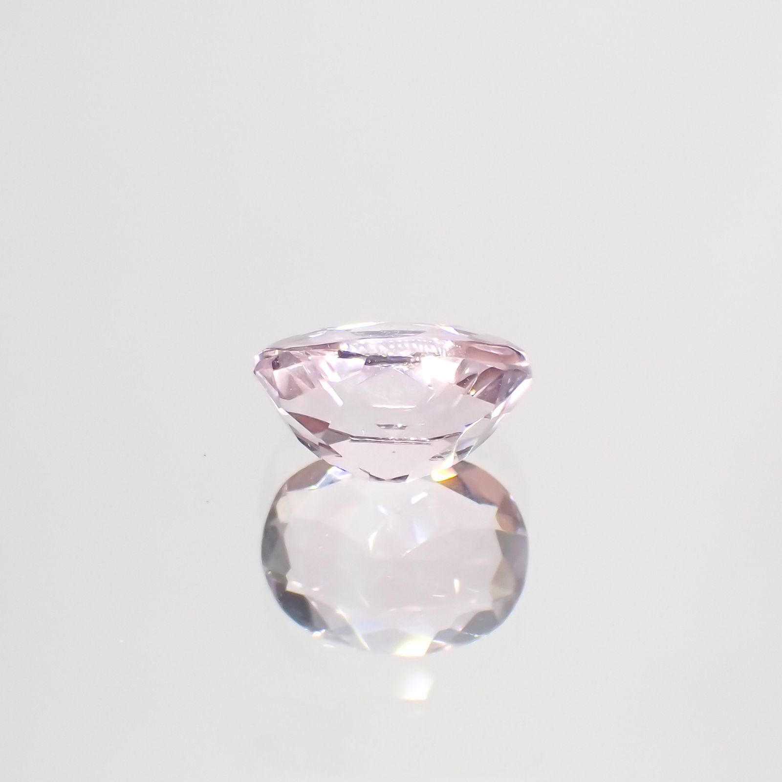 ピンクフローライト(宝石名フルオライト)ブラジル産 1.47ct 識別済[220115128]7.9x6.1mm前後