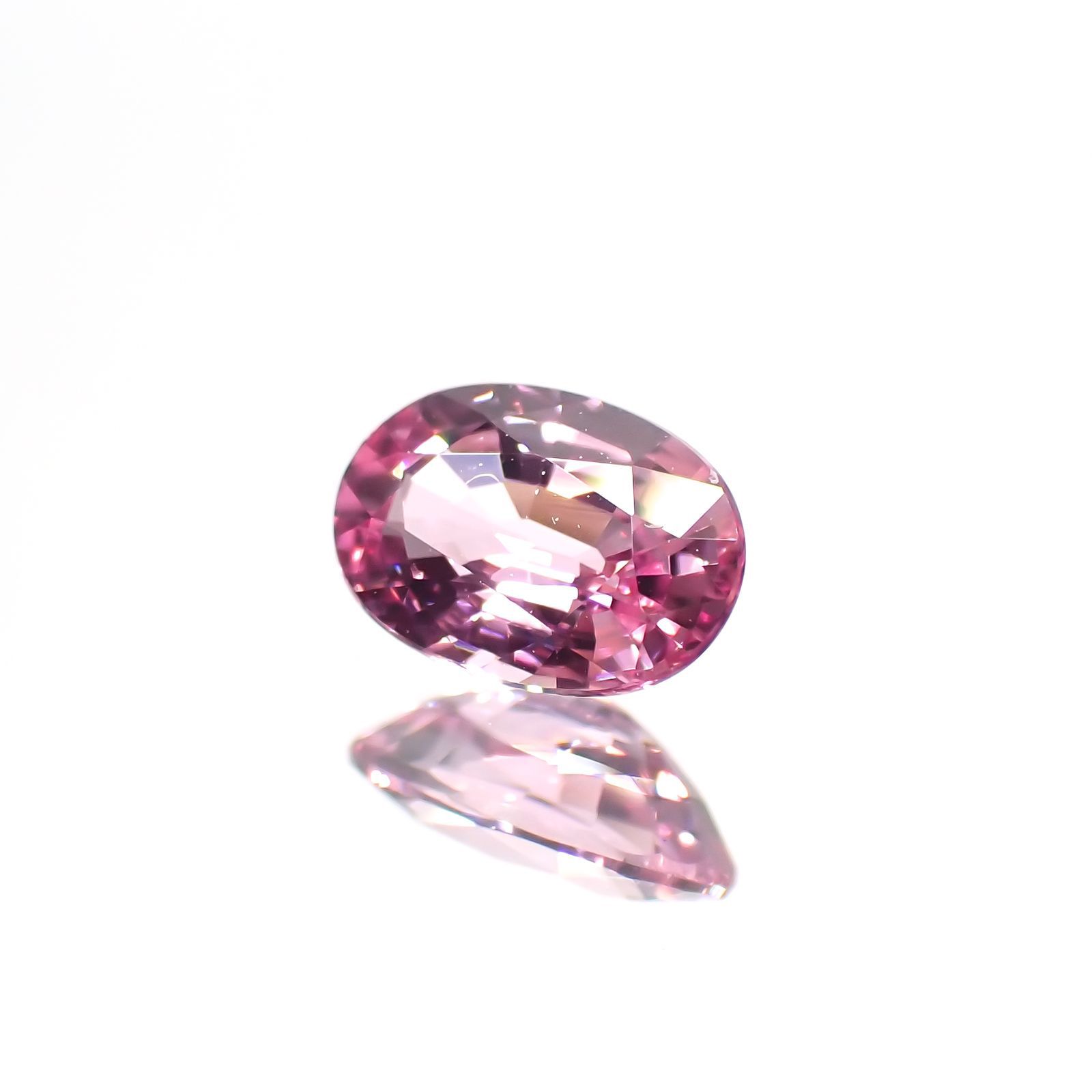 パパラチャサファイア(宝石名サファイア/別名パパラチャ・サファイア) スリランカ産 0.500ct DGL鑑付[21029433]5.8×3.9mm前後