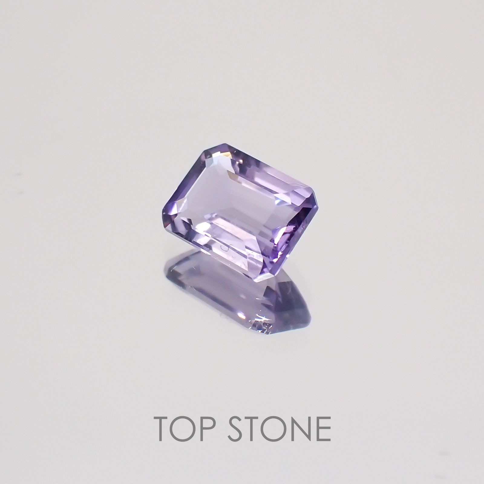 マリアライト(宝石名パープル・スキャポライト) タンザニア産 0.51ct 識別済[21028760]5.6×4.2mm前後