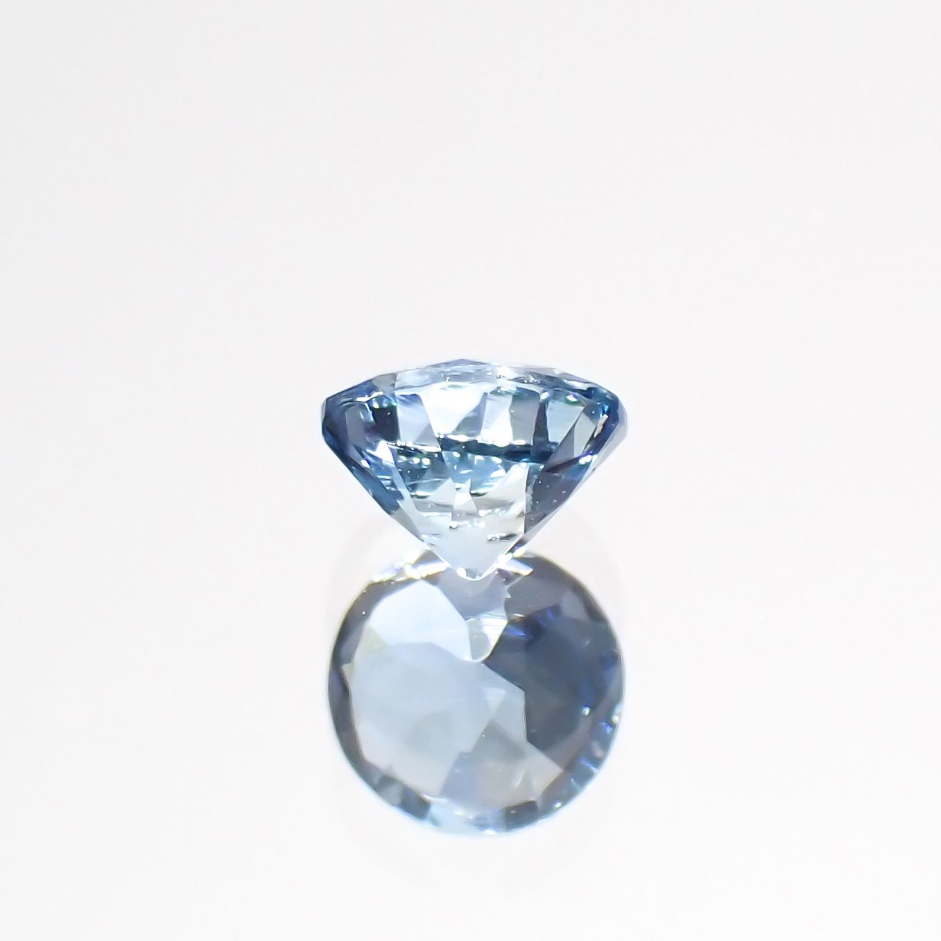 サンタマリアアクアマリン(宝石名アクアマリン)ブラジル産 0.15ct 識別済[230421851]3.5x3.5mm前後