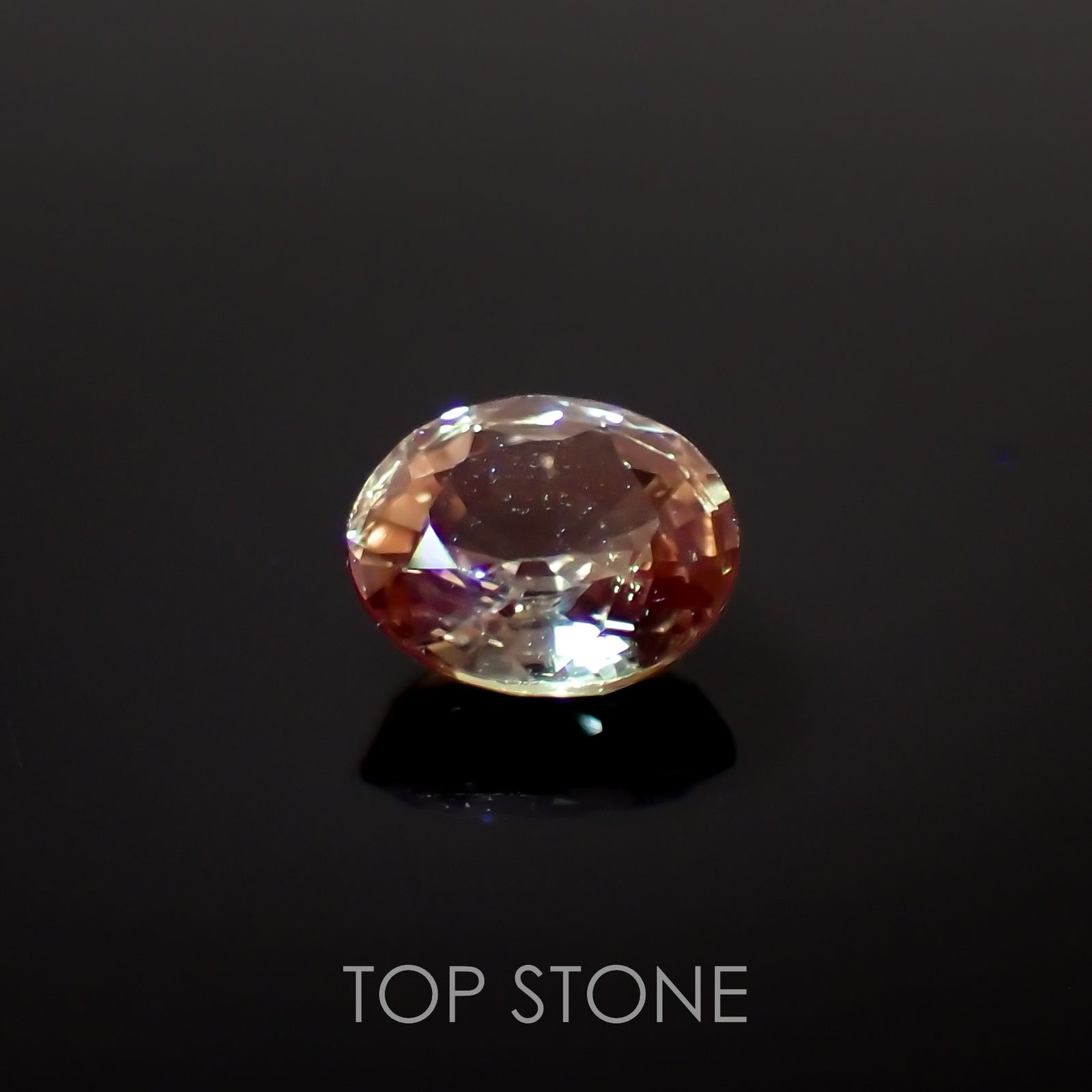 カラーチェンジサファイア非加熱(宝石名カラーチェンジ・サファイア)タンザニア産 0.55ct 識別済[230320837]5.1x4.4mm前後