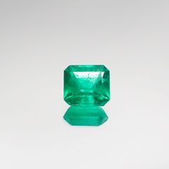 エメラルド(宝石名エメラルド) コロンビア産 0.561ct ソ付(彩珠)[210711710]5.2×4.6mm前後