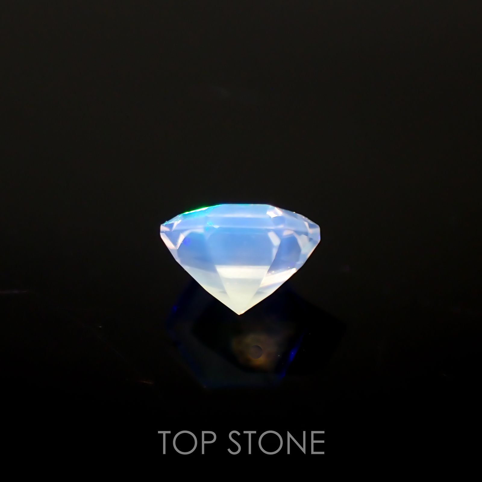 ◇ヘキサゴンカット◇エチオピアオパール(宝石名オパール)エチオピア産 0.22ct 識別済[220115475]4.2x4.2mm前後