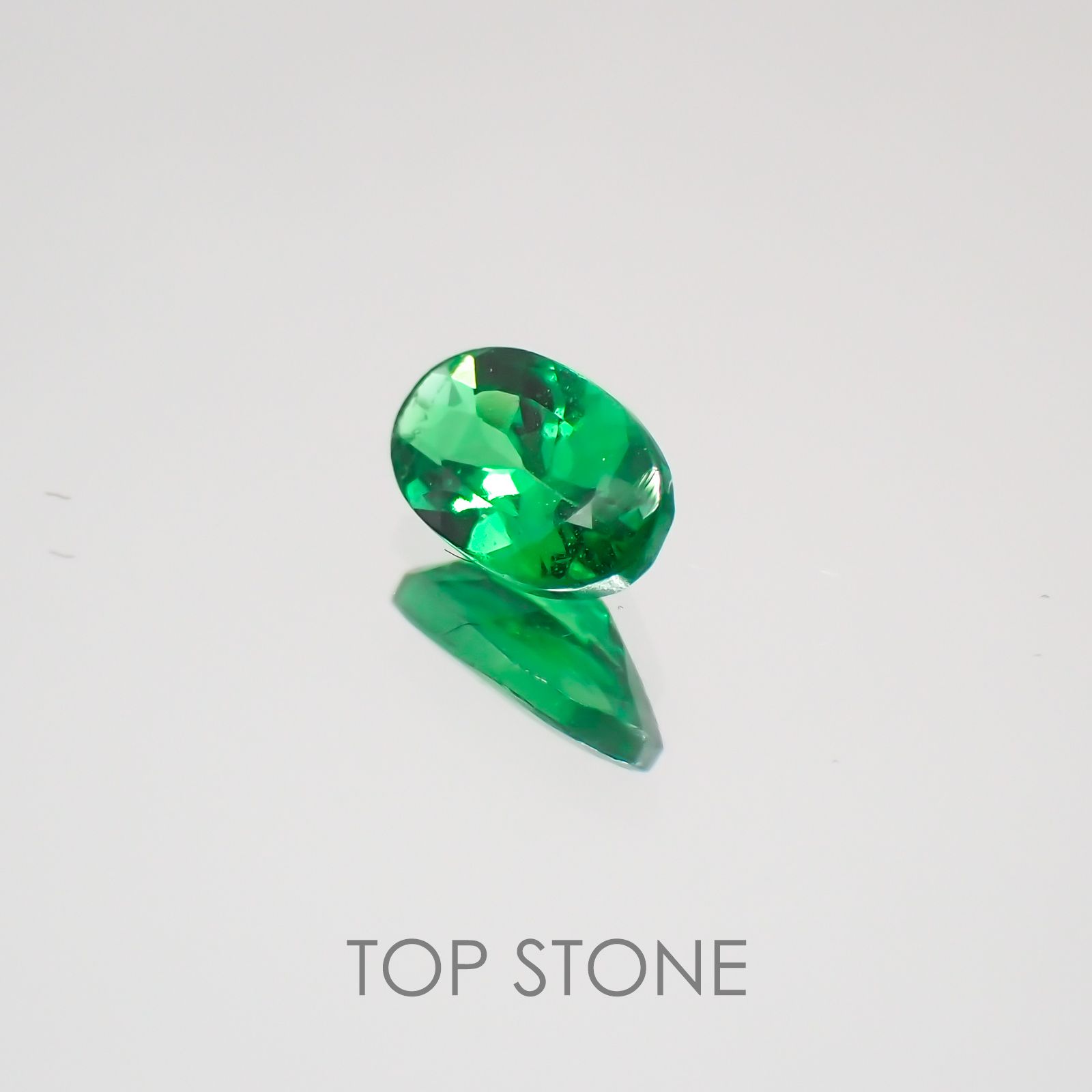 ツァボライト タンザニア産 ルース 0.22ct[21069918]4.8×2.9mm前後