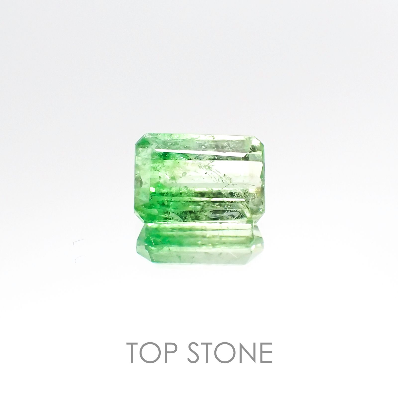 バイカラーツァボライト タンザニア産 ルース 1.22ct[20106524]6.9×4.8mm前後