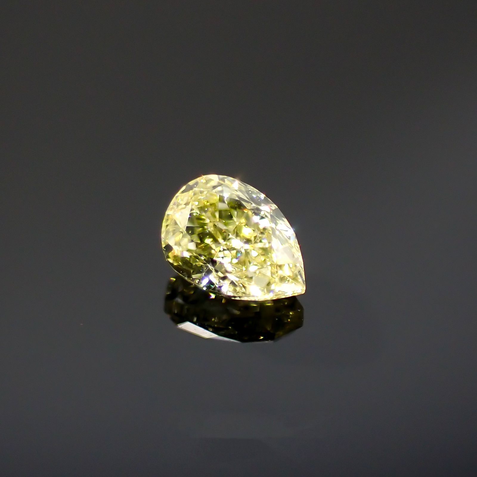 イエローダイヤモンド SI-VS(宝石名ダイアモンド) 0.12ct 識別済[220616398]3.4x2.4mm前後