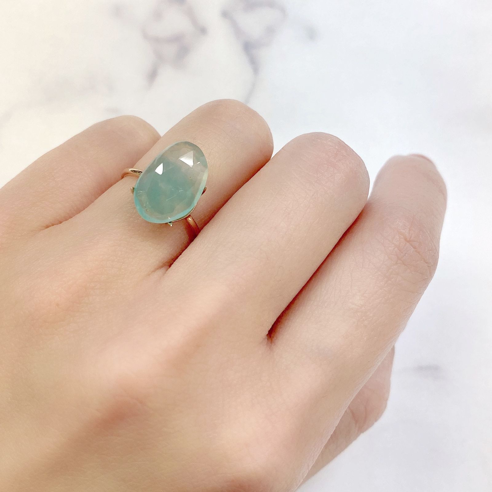 ◇フリーフォーム・ローズカット◇アクアプレーズ(宝石名ブルー グリーン・カルセドニー)南アフリカ産 4.23ct 識別済[230421889]14.1x9.5mm前後