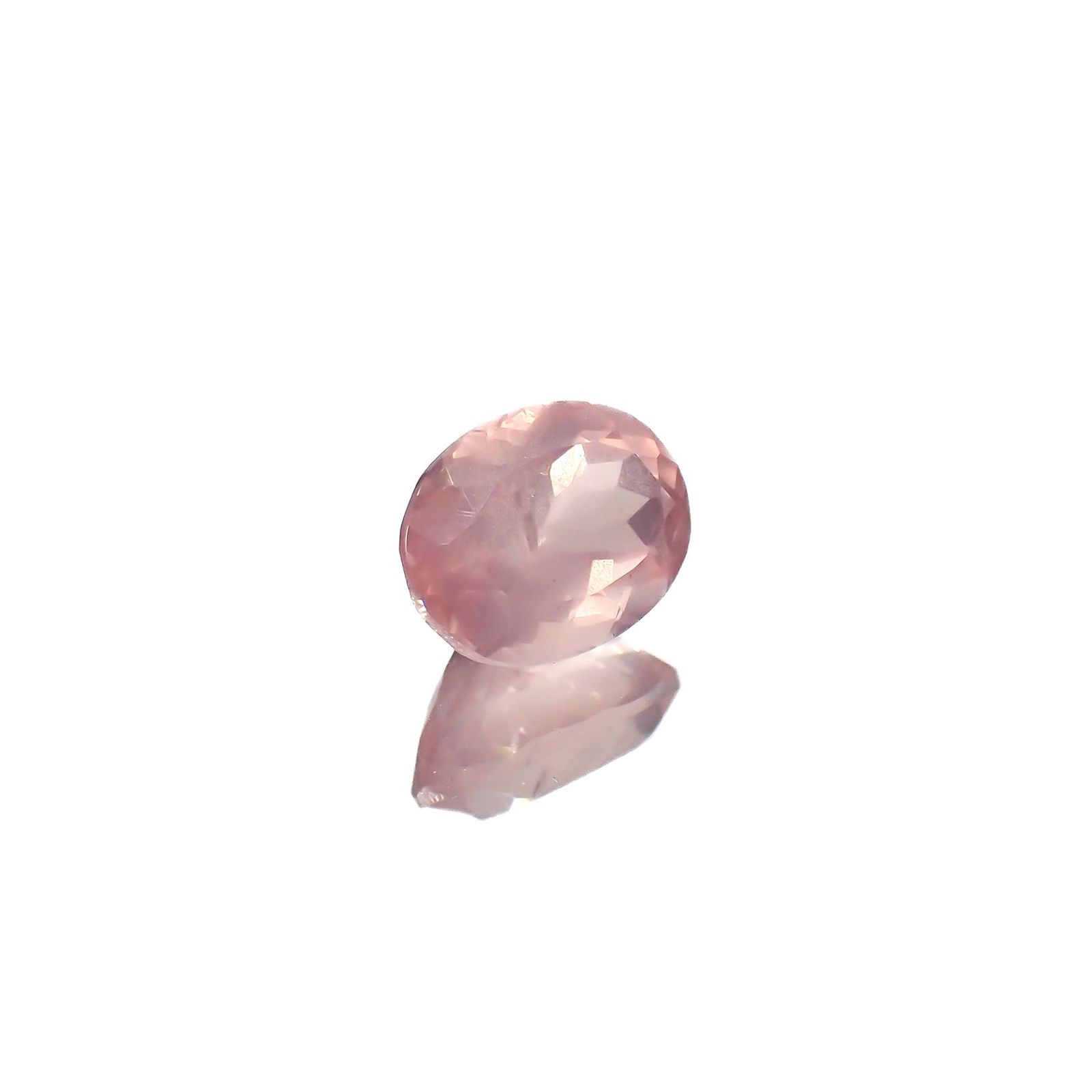 ディープローズクォーツ(宝石名ローズ・クォーツ)モザンビーク産 1.84ct 識別済[220616408]8.8x7mm前後