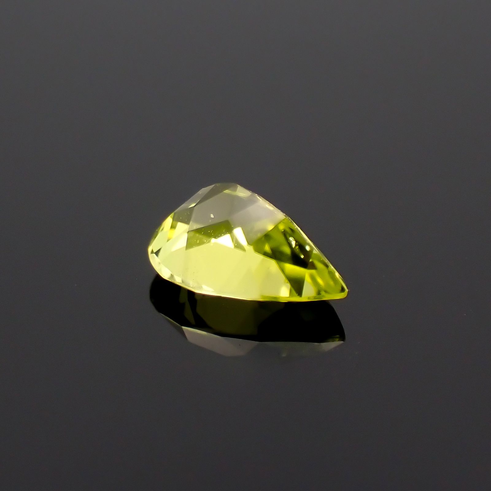 カナリートルマリン ザンビア・カナリー鉱山産 0.65ct[230823137]7x5mm前後