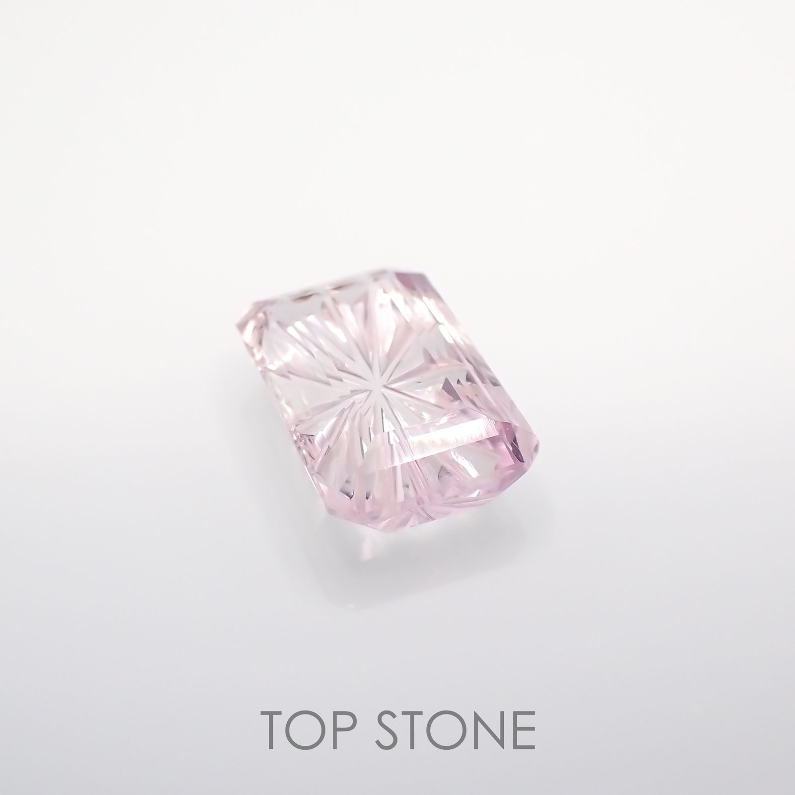 ◇甲州貴石切子Plus Three◇クンツァイト カード付き(宝石名クンツァイト)アフガニスタン産 4.20ct 識別済[220114612]12.2x8.2mm前後