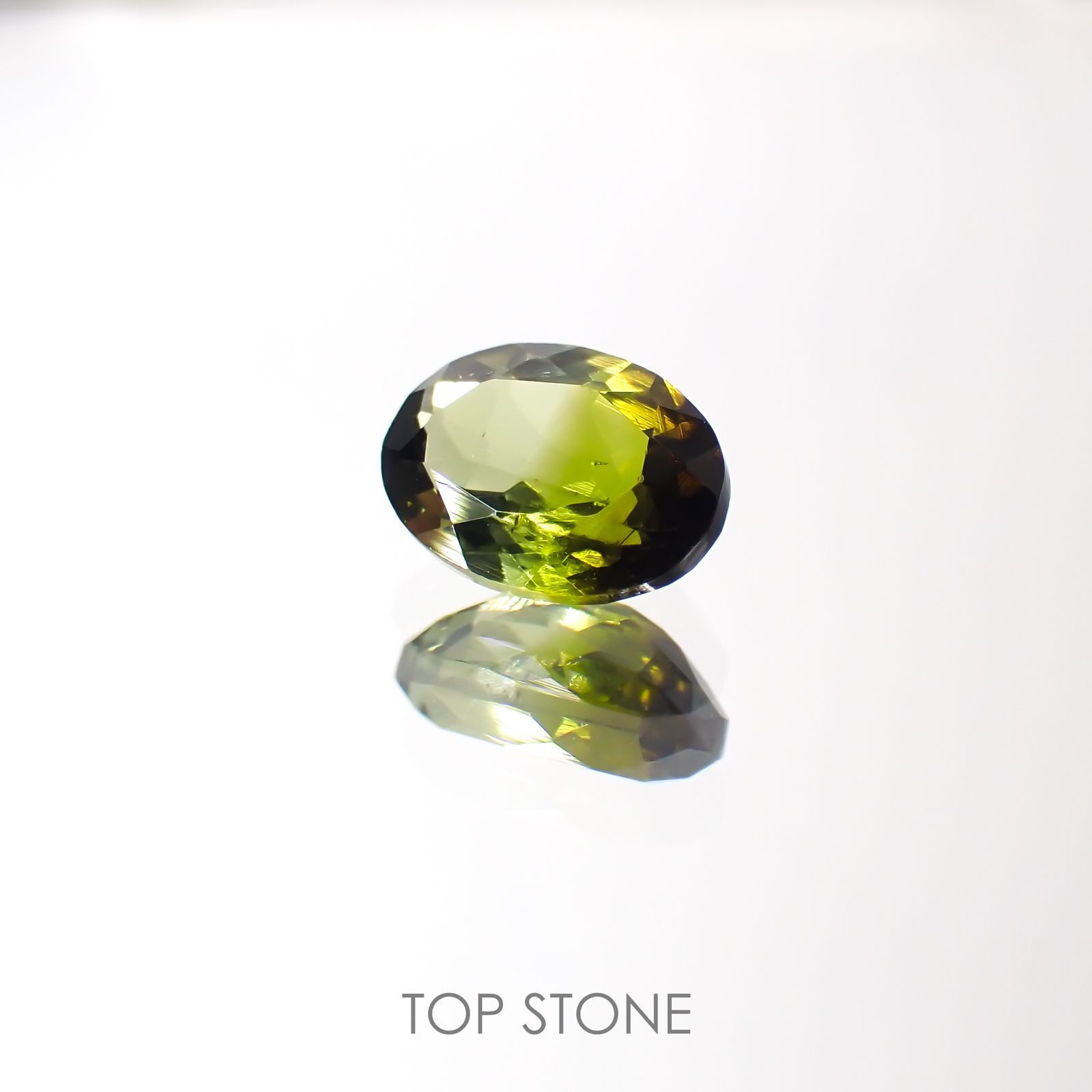 IRODORI STONE バイカラーサファイア 0.39ct