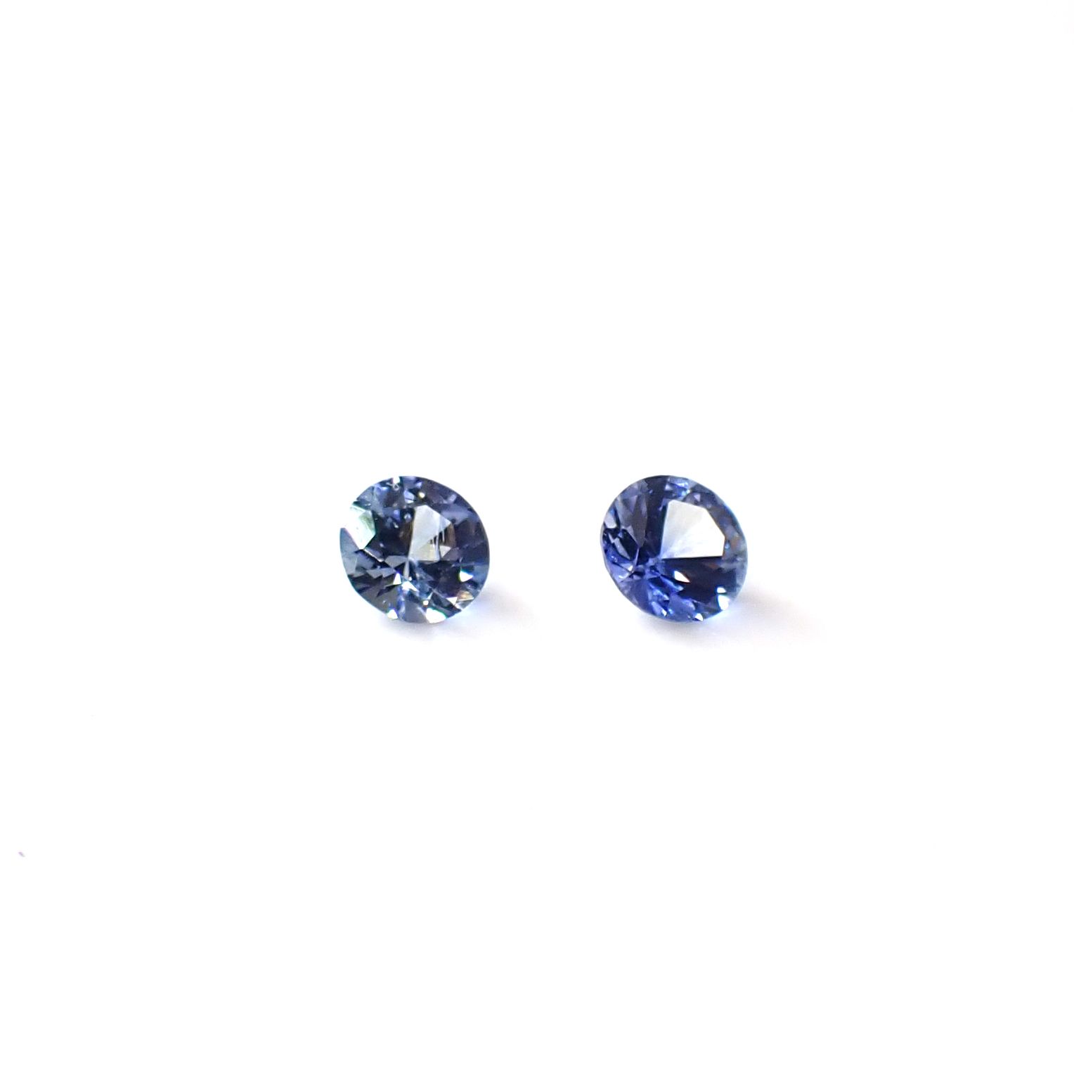 ◇ペアセット◇アイスブルーサファイア スリランカ/マダガスカル産 0.26ct(2pcs合計) [250830988]3x3mm前後