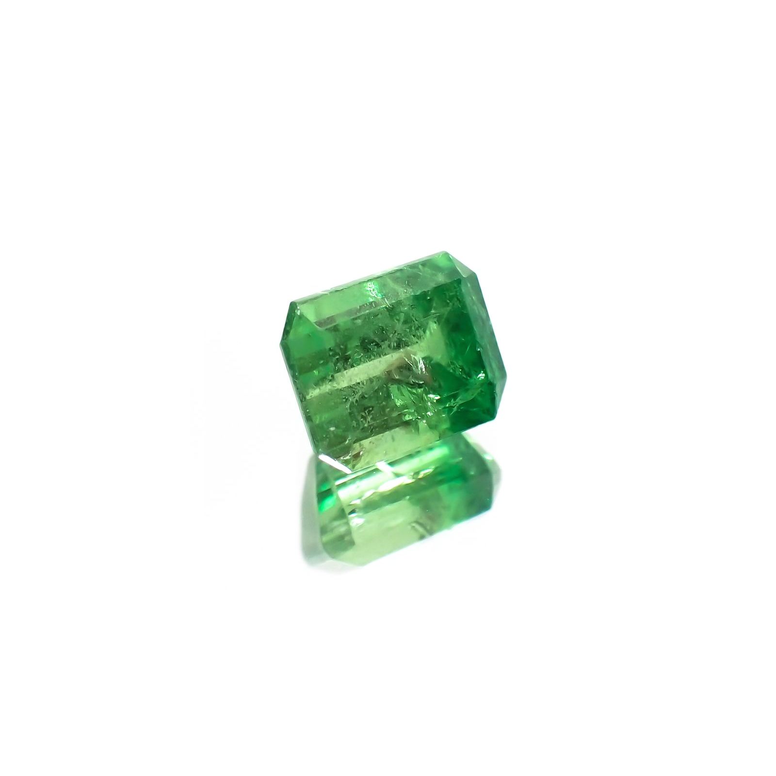 バイカラーツァボライト(宝石名グリーン グロッシュラー・ガーネット) タンザニア産 識別済 1.83ct / 6.7x5.5mm前後 [210711917]