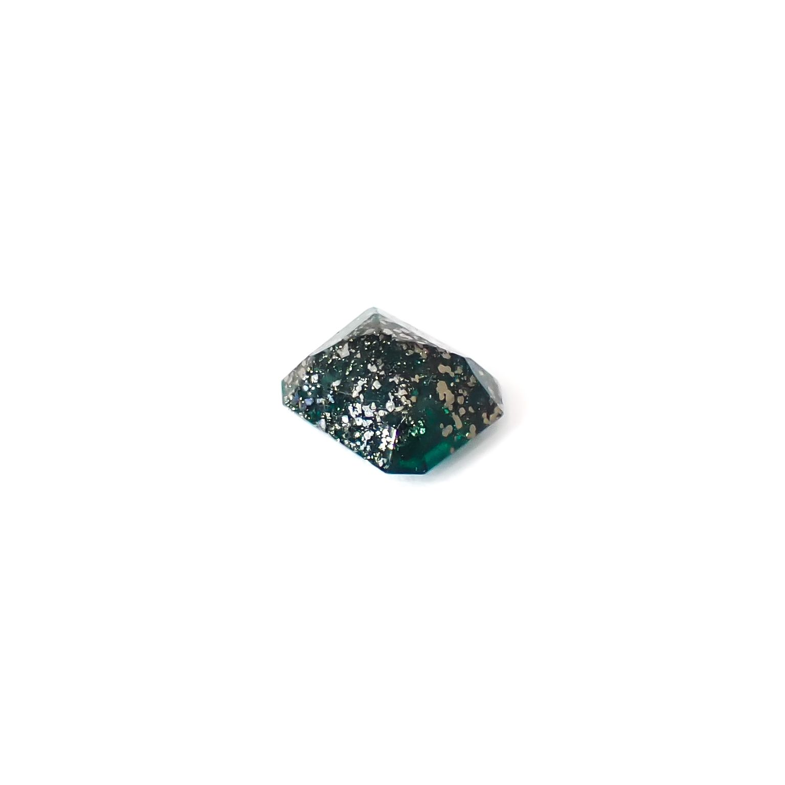 パイライトインエメラルド コロンビア産 0.83ct / 6.1x5.5mm前後 [260532121]