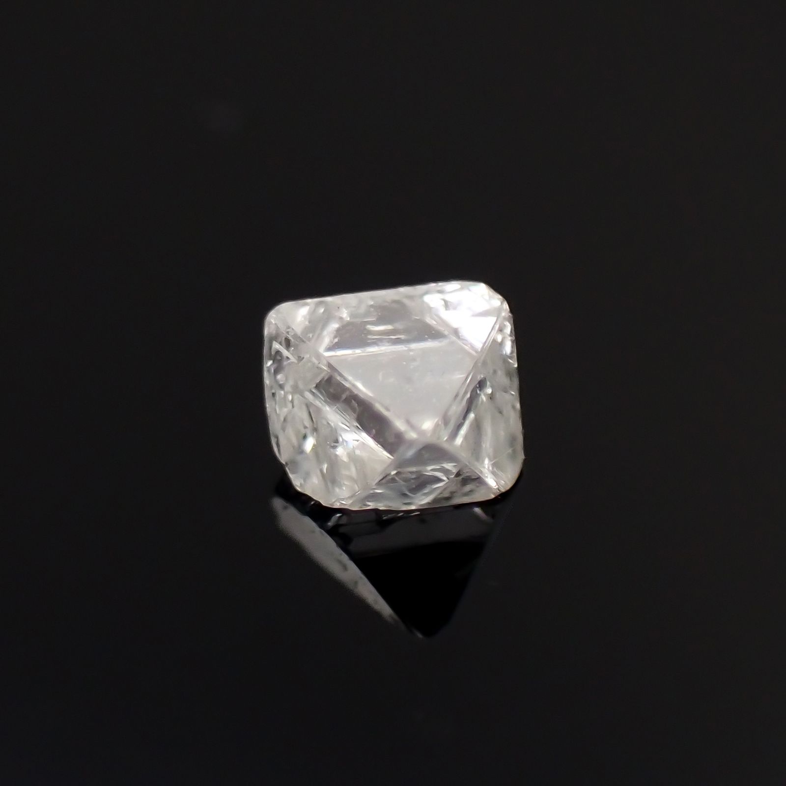 ソーヤブルダイヤモンド 原石(トライゴンあり/Trigon) 0.068ct[230923447]2.4x2.2mm前後