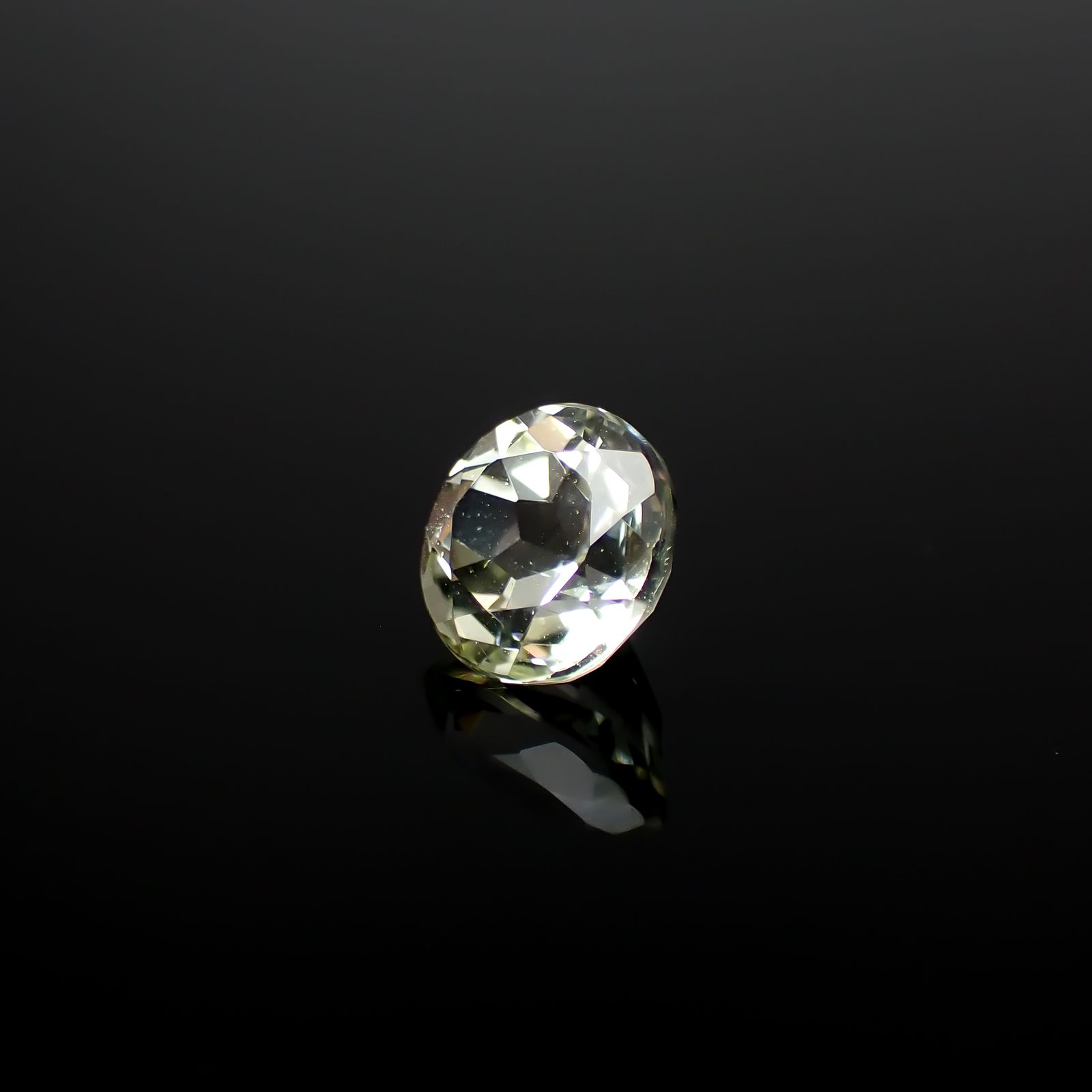 トリフェーン アフガニスタン/ブラジル産 2.07ct[240628442]7.7x7.6mm前後