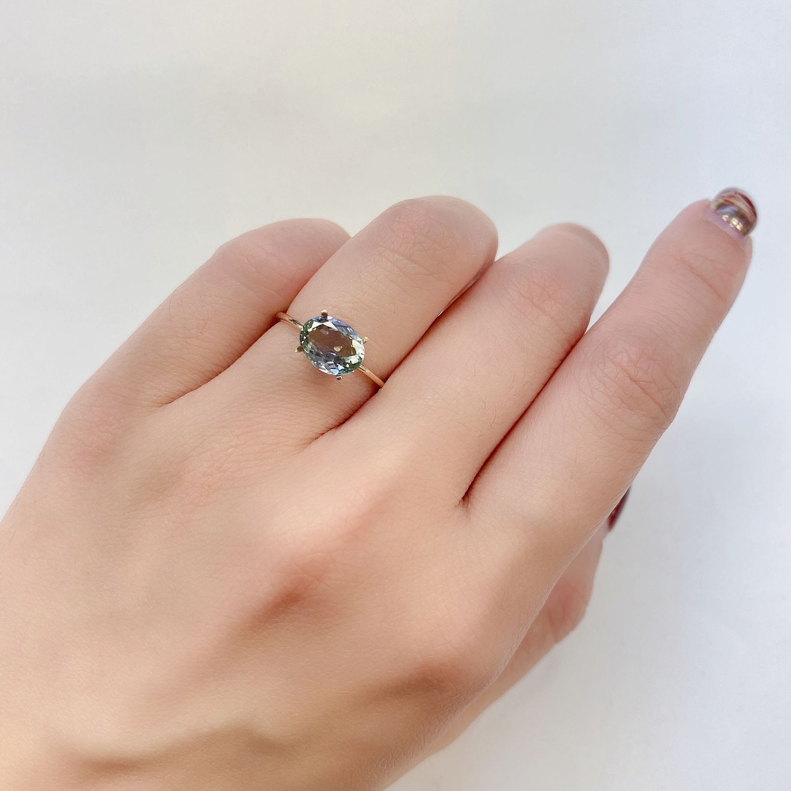バイカラータンザナイト(宝石名ゾイサイト) タンザニア産 1.904ct ソ付(彩珠)[210711823]8.6×6.6mm前後