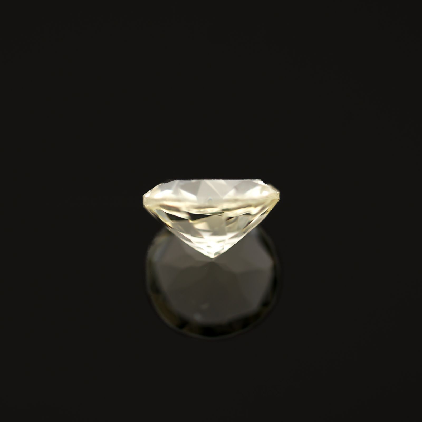 ゴールデンラブラドライト メキシコ産 2.46ct [230220353]9.2x9.2mm前後