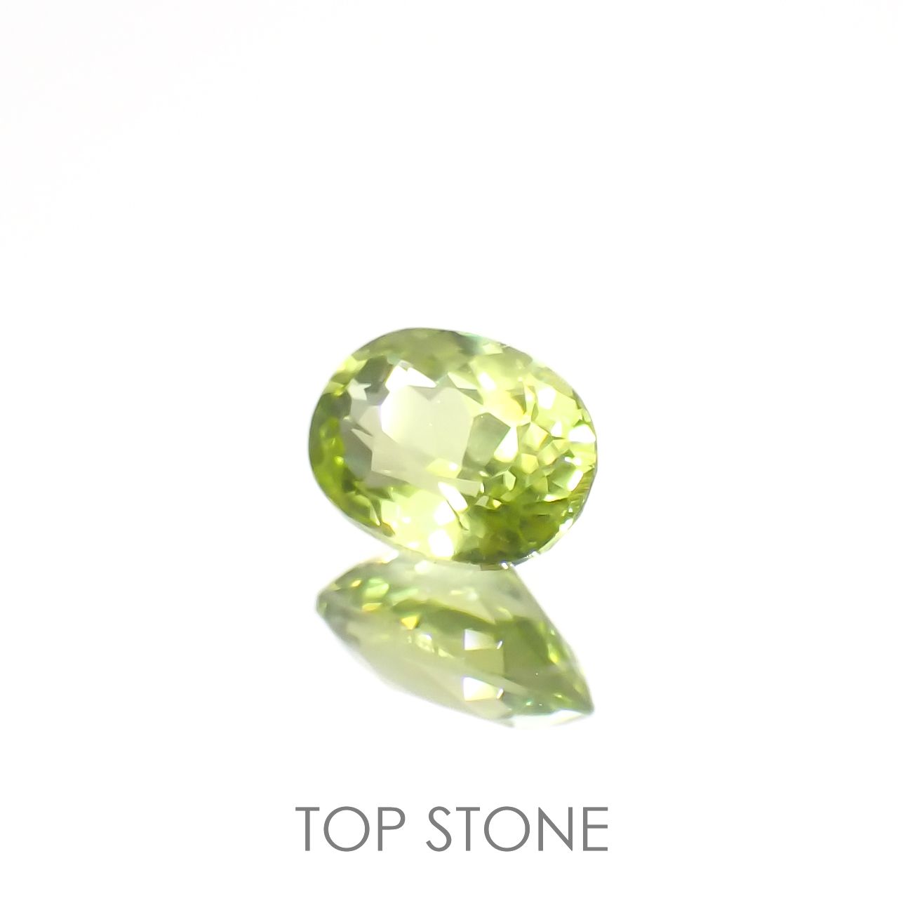 グリーンエンスタタイト(宝石名グリーン・エンスタタイト)カメルーン産 0.41ct 識別済[220917602]5.4x3.9mm前後