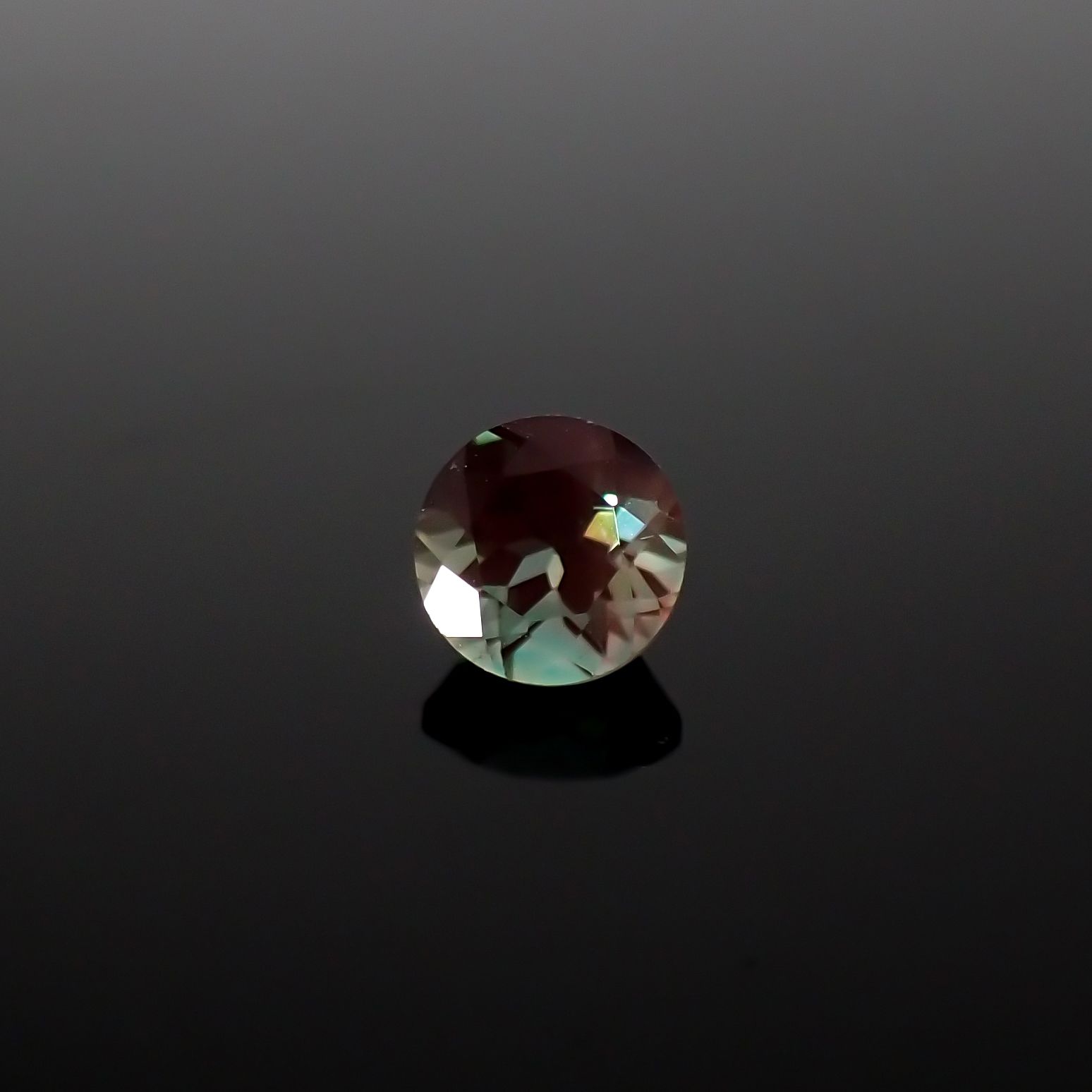 カラーチェンジアンデシン モンゴル産 0.51ct[240226316]4.9x4.9mm前後