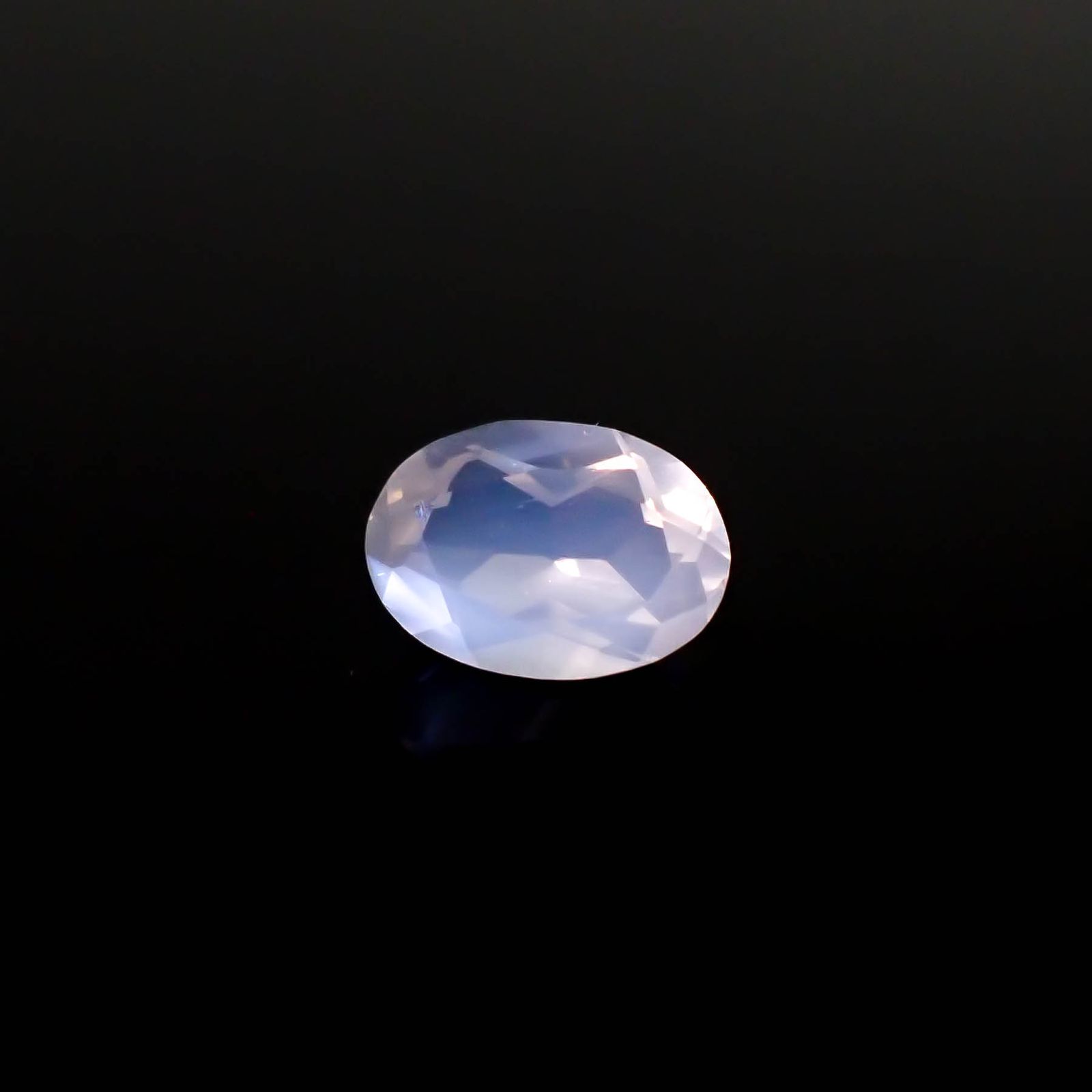 ムーンストーン(宝石名オーソクレース)インド/スリランカ産 0.70ct 識別済[240527736]7.1x5.1mm前後