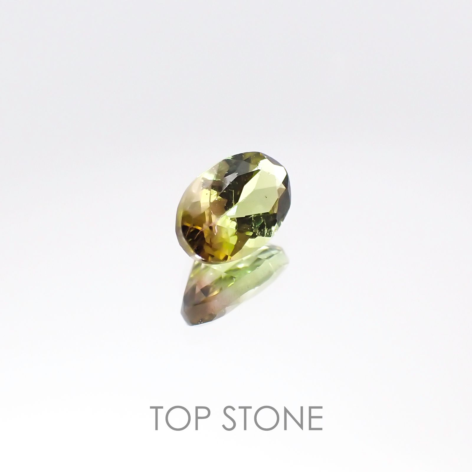 バイカラートルマリン ブラジル産 ルース 0.49ct[20106794]5.8×3.7mm前後