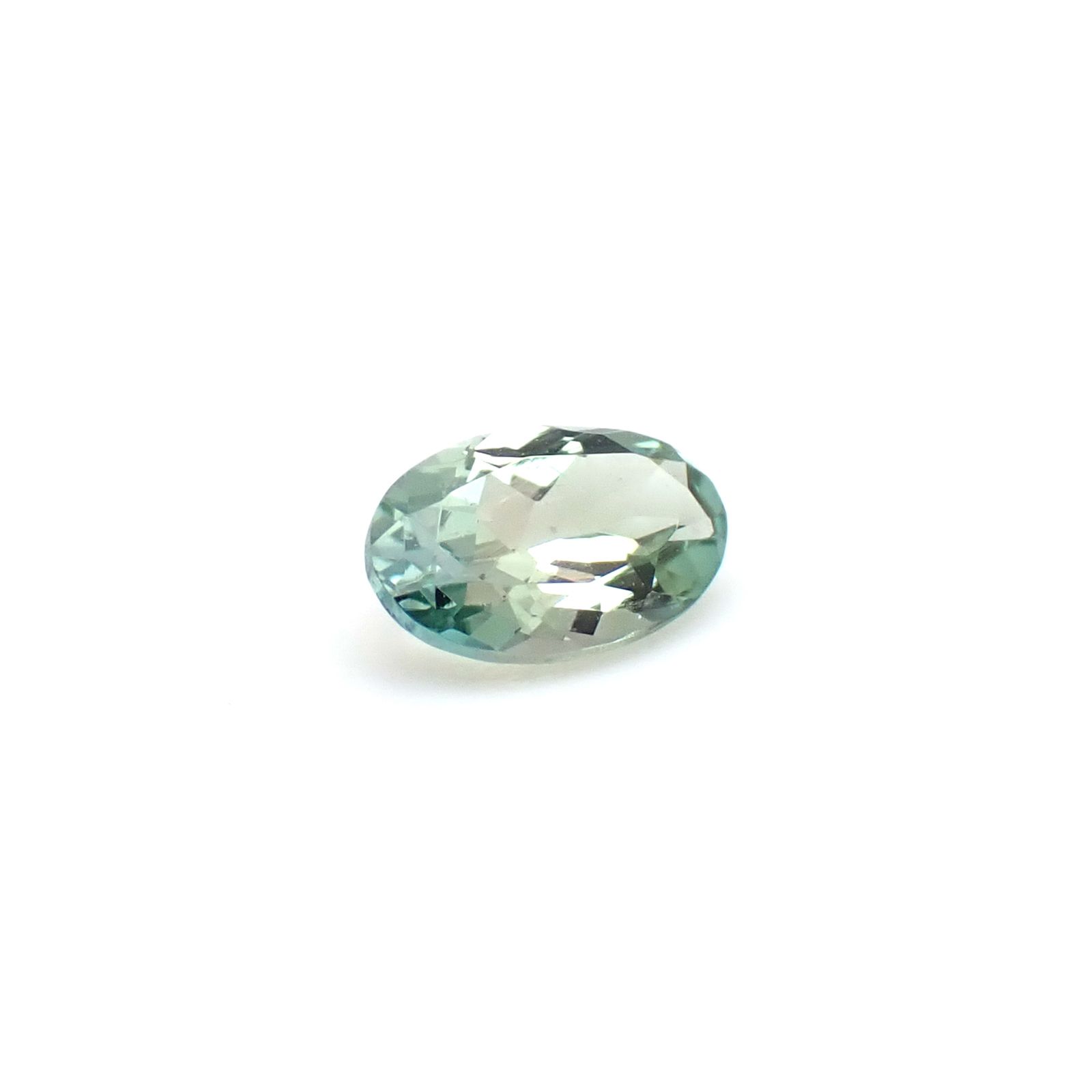 グリーンゾイサイト(宝石名ゾイサイト)タンザニア産 識別済 0.25ct / 5x3.2mm前後 [260932855]