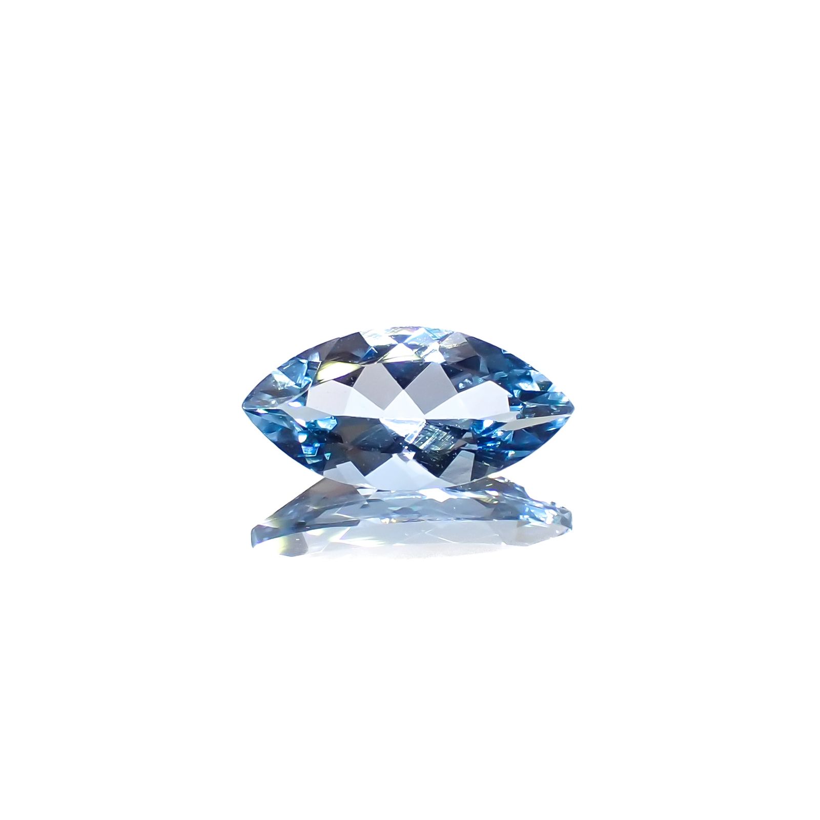 サンタマリアアクアマリン ブラジル産 0.78ct[231224579]10.1x5mm前後