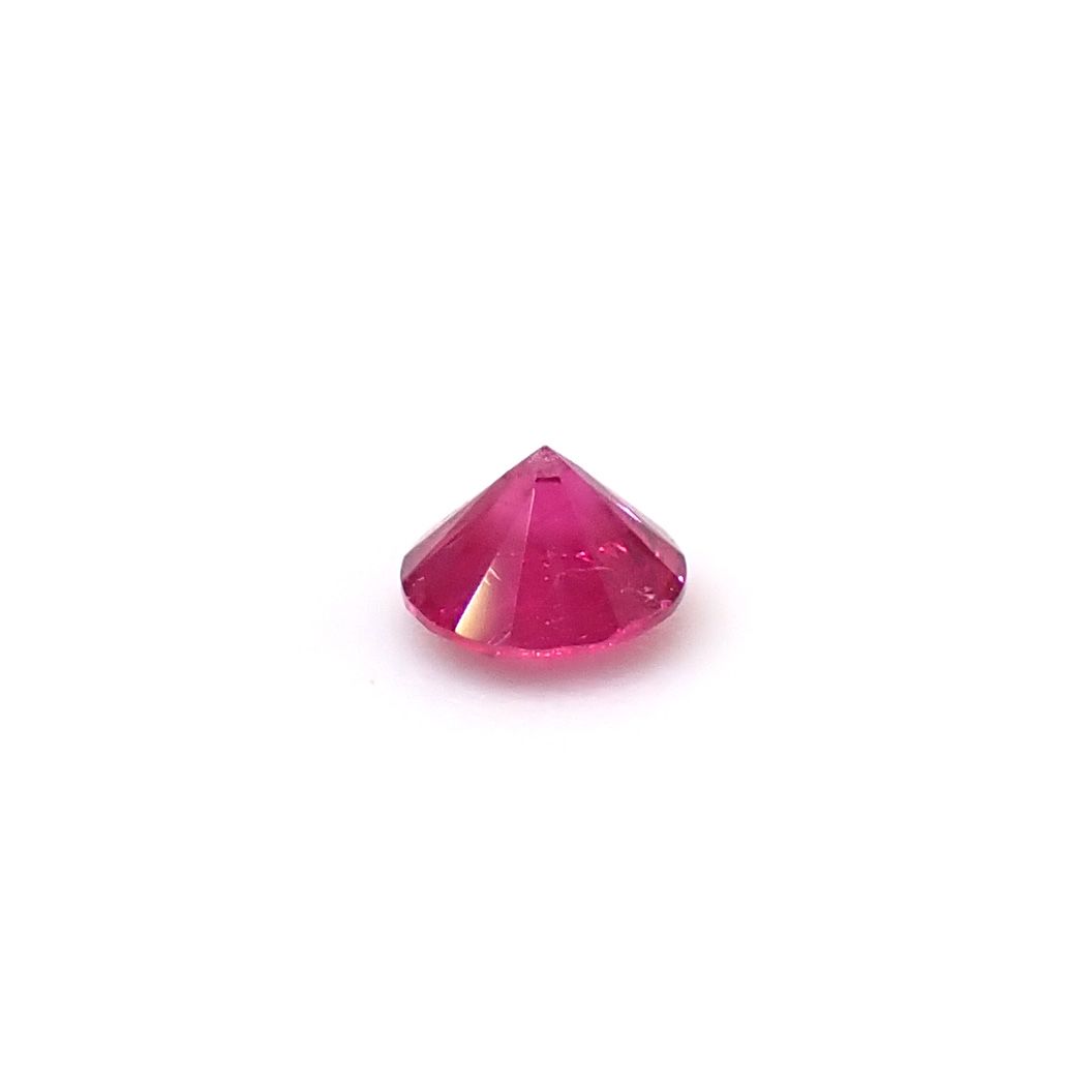 ルビー グリーンランド産 0.14ct / 3x3mm前後 [261033227]