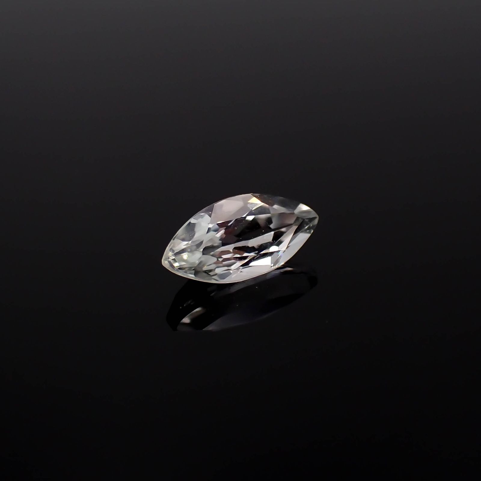 アクロアイト 非加熱(宝石名トルマリン)ナイジェリア産 0.68ct 識別済[231225202]8.5x4mm前後