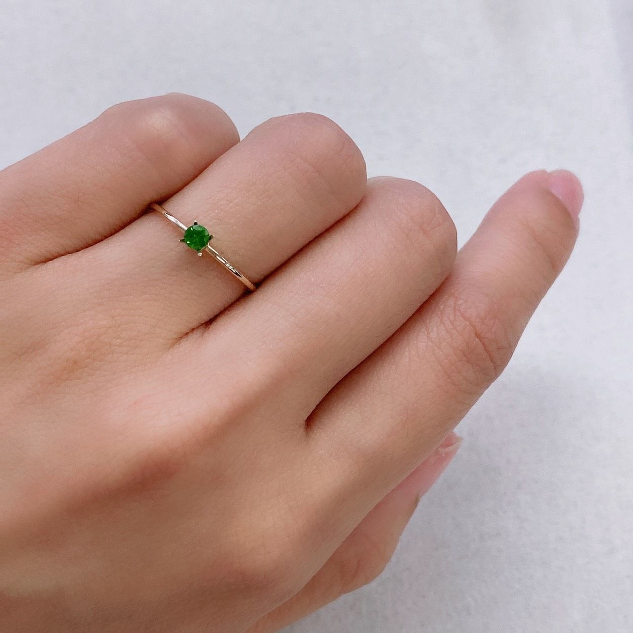 デマントイドガーネット(宝石名デマントイド・ガーネット) ロシア産 0.156ct ソ付(彩珠)[210712088]3×3mm前後