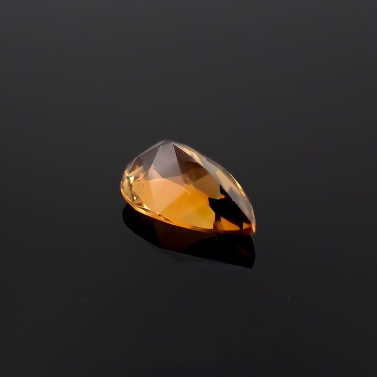 ゴールデンアイオライト(宝石名コーディエライト)マダガスカル産 1.43ct 識別済[230220346]10.7x6.6mm前後
