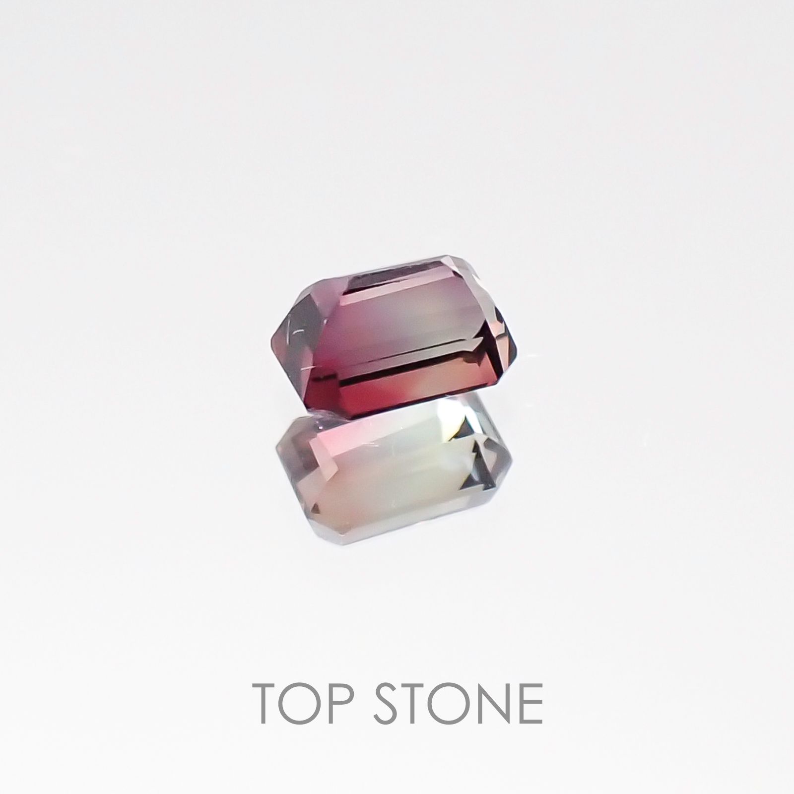 バイカラーサファイア タンザニア産 ルース 0.26ct[20106694]3.7×2.7mm前後