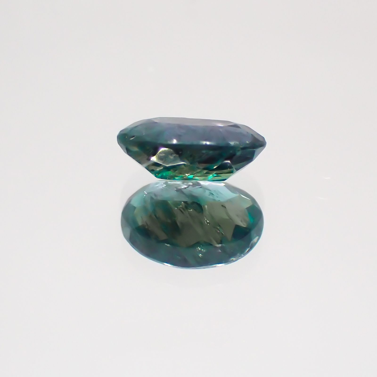 アレキサンドライト ブラジル産 ルース 0.55ct[20052698]6.1×4.4mm前後