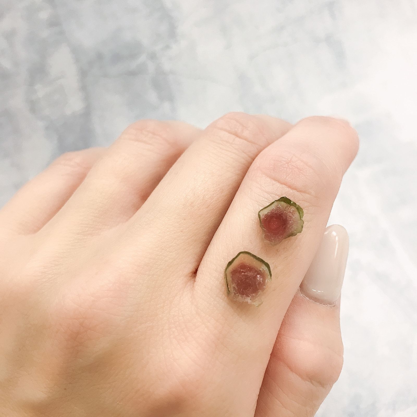 ウォーターメロントルマリン原石スライス 2個セット ブラジル産 3.51ct[220515691]9.1-9.9x7.7-8.7mm前後