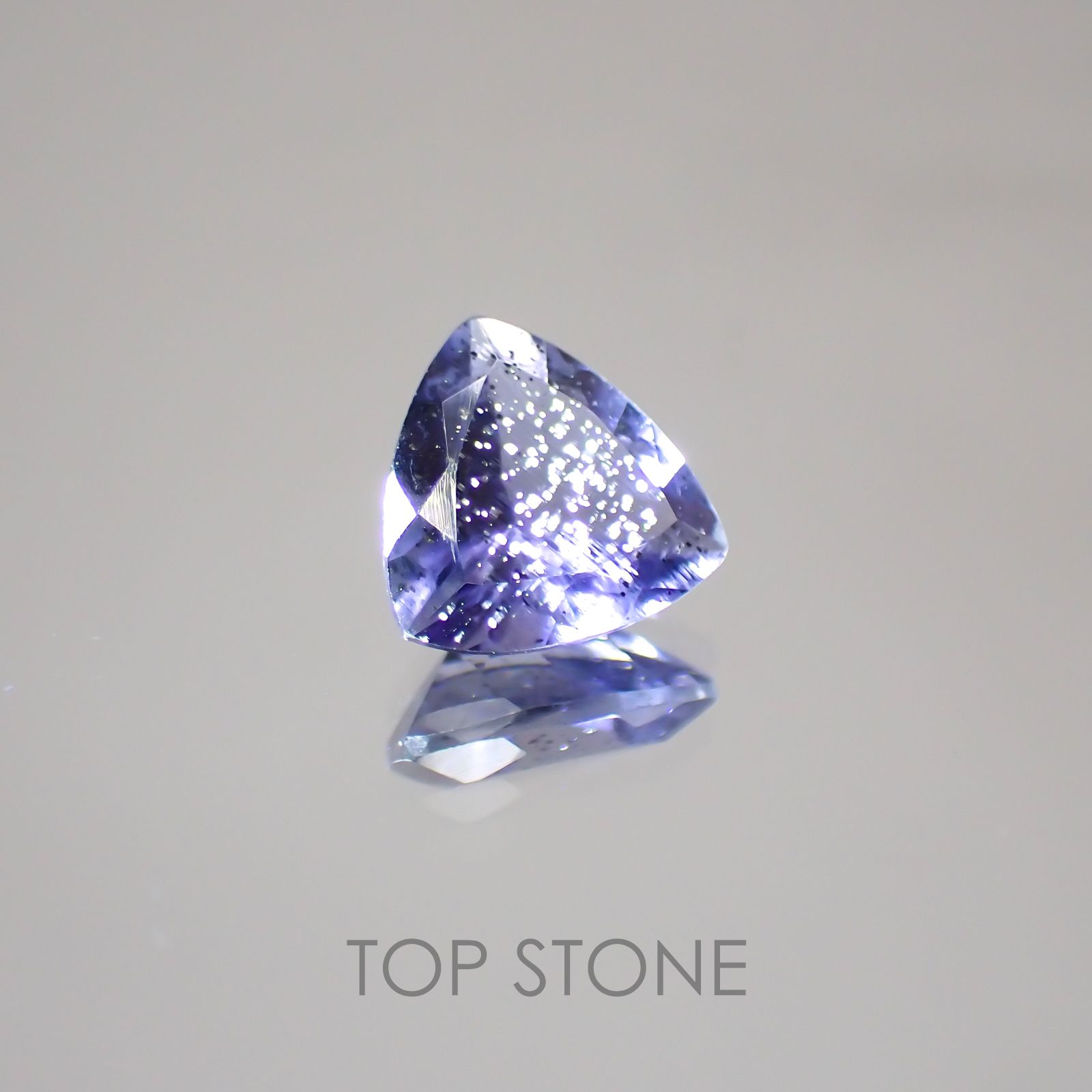 アイオライトサンストーン インド・ブラジル産 ルース 0.92ct[20129291]7.2×7.2mm前後