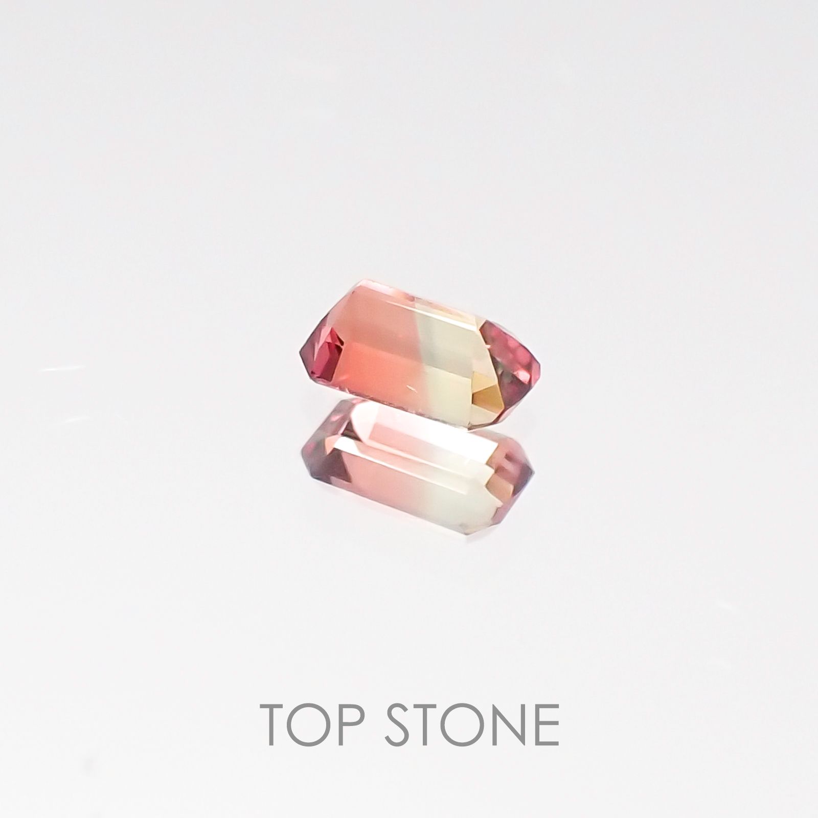 バイカラーサファイア タンザニア産 ルース 0.16ct[20106703]3.6×2.3mm前後