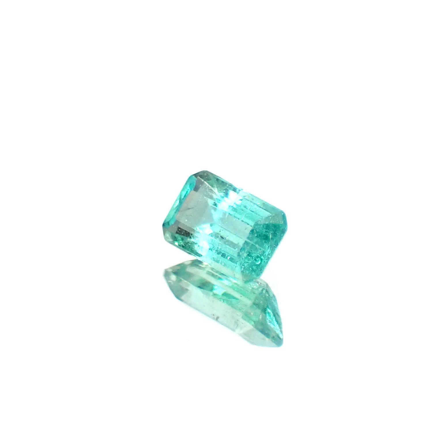 エメラルド ザンビア産 0.27ct [250430235]5x2.9mm前後