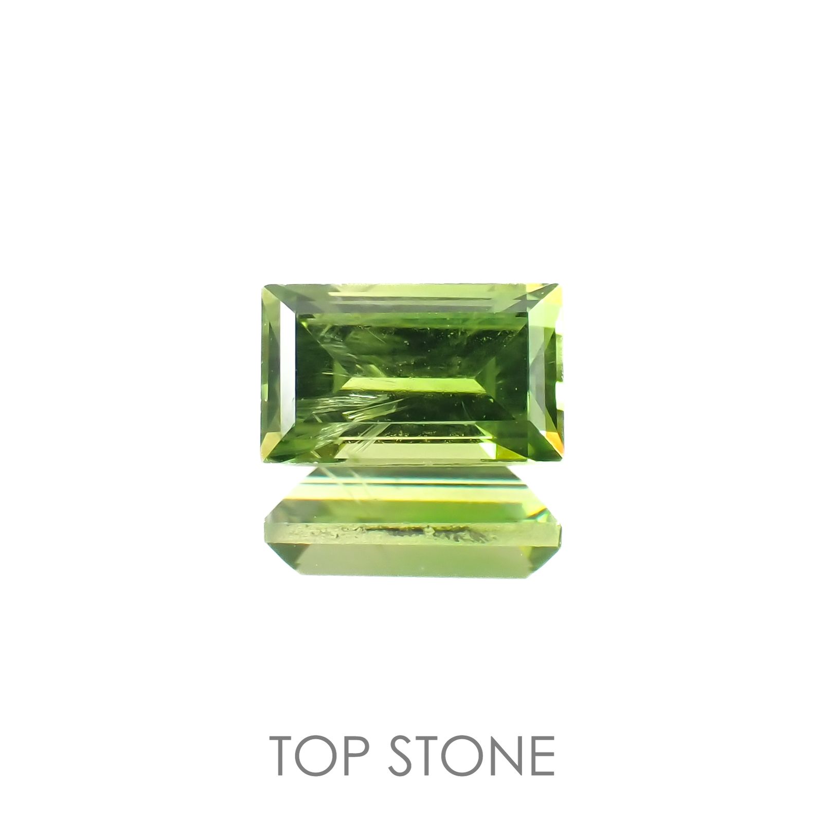 デマントイドガーネット ロシア産 0.50ct[221018870]5.4x3.2mm前後