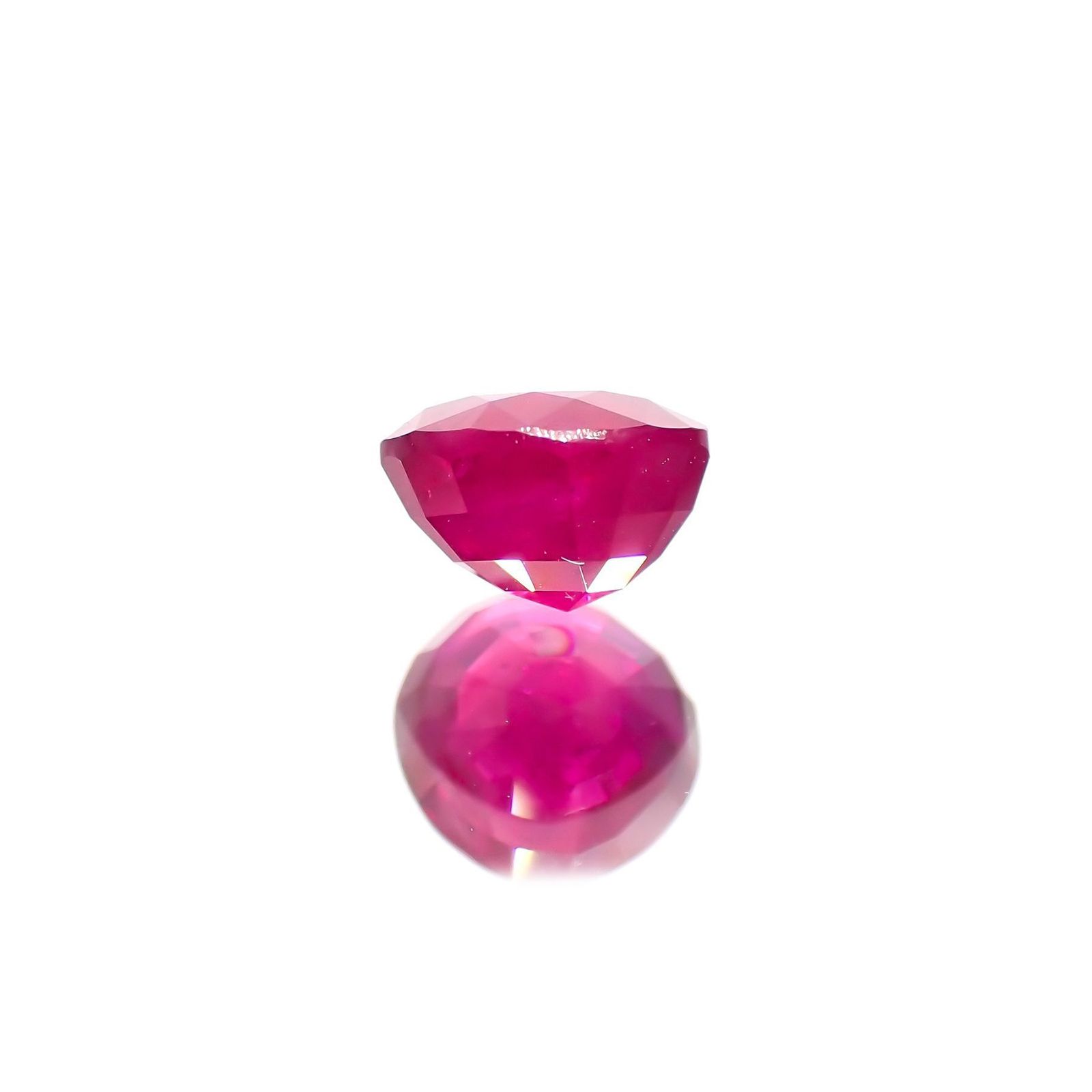 ルビー 非加熱(宝石名ルビー) ミャンマー産 GIA鑑付 1.37ct / 6.1x5.8mm前後 [20073767]