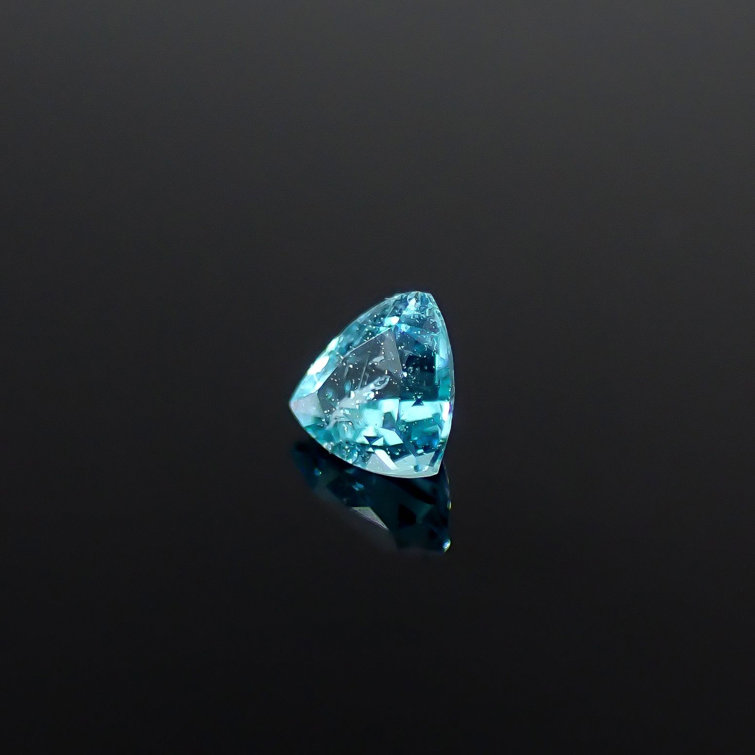 パライバトルマリン ブラジル産 0.097ct [250931075]3x3mm前後