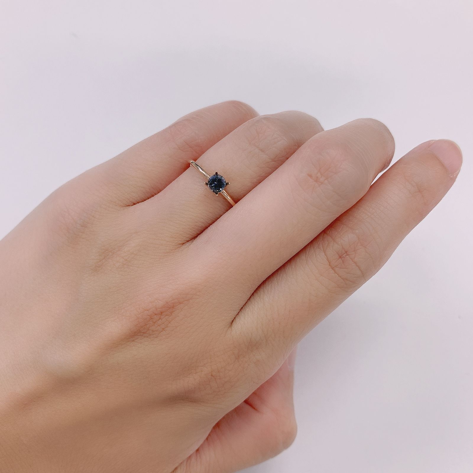 グレースピネル ビルマ産 ルース 0.24ct[210813129]3.7×3.7mm前後